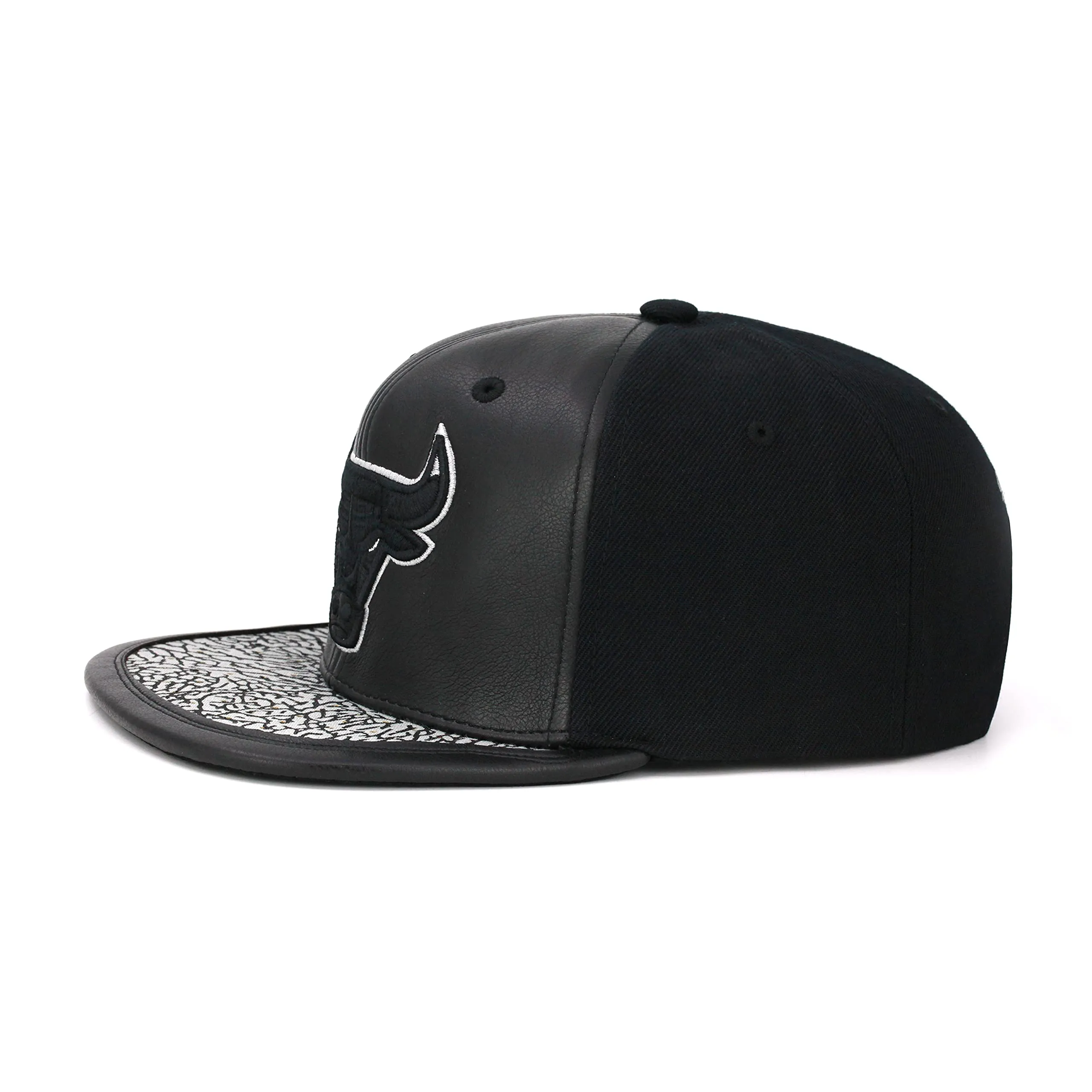 Mitchell & Ness Men's NBA Chicago Bulls Day One Snapback sold by Zulily product image thumbnail 3