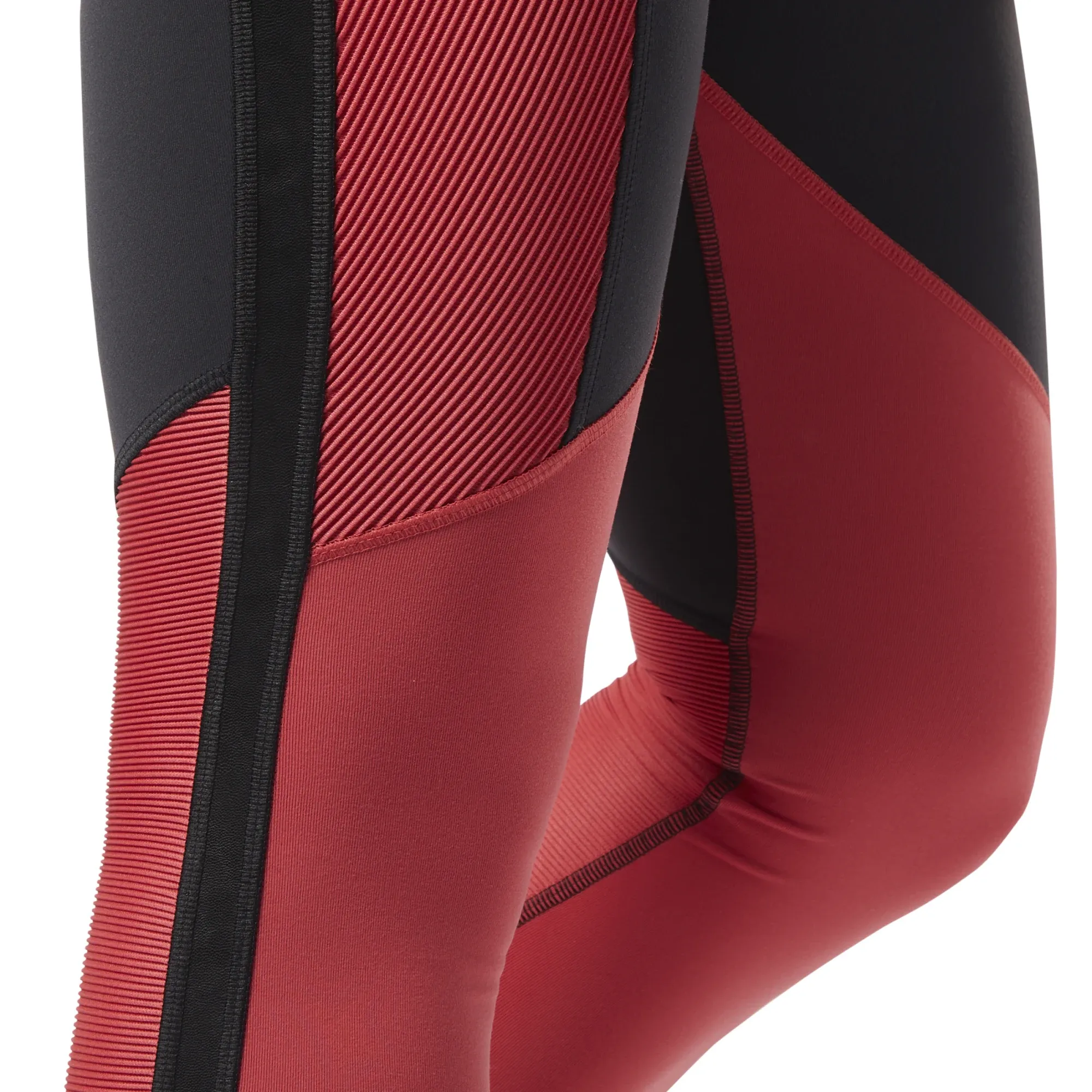 Reebok Women's Cardio Lux 2.0 3/4 Tight sold by Zulily product image thumbnail 3