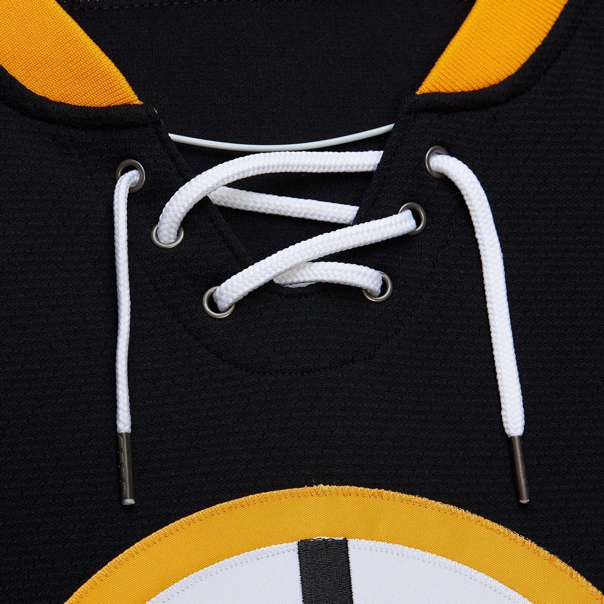 Mitchell & Ness Men's NHL Dark Jersey Blue Line 2.0 Bruins 1971 Bobby Orr Jerseys sold by Zulily product image thumbnail 4