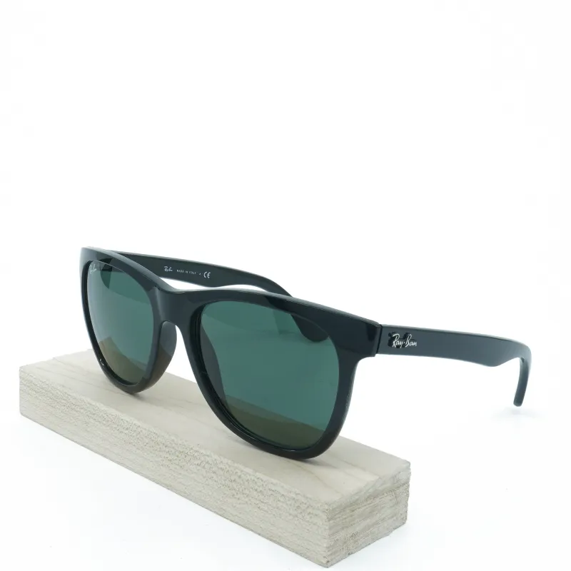 Ray-Ban Men's Wayfarer Sunglasses sold by Zulily