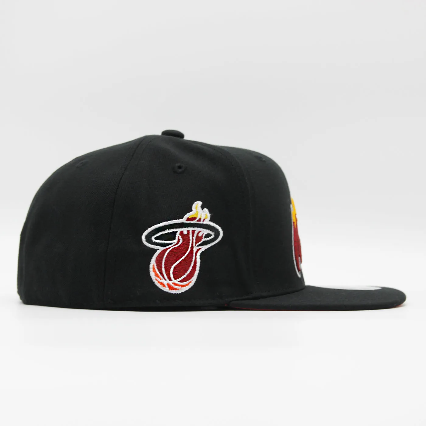 Mitchell & Ness Men's NBA Logo History Fitted Hwc Heat Fitted Caps sold by Zulily product image thumbnail 3