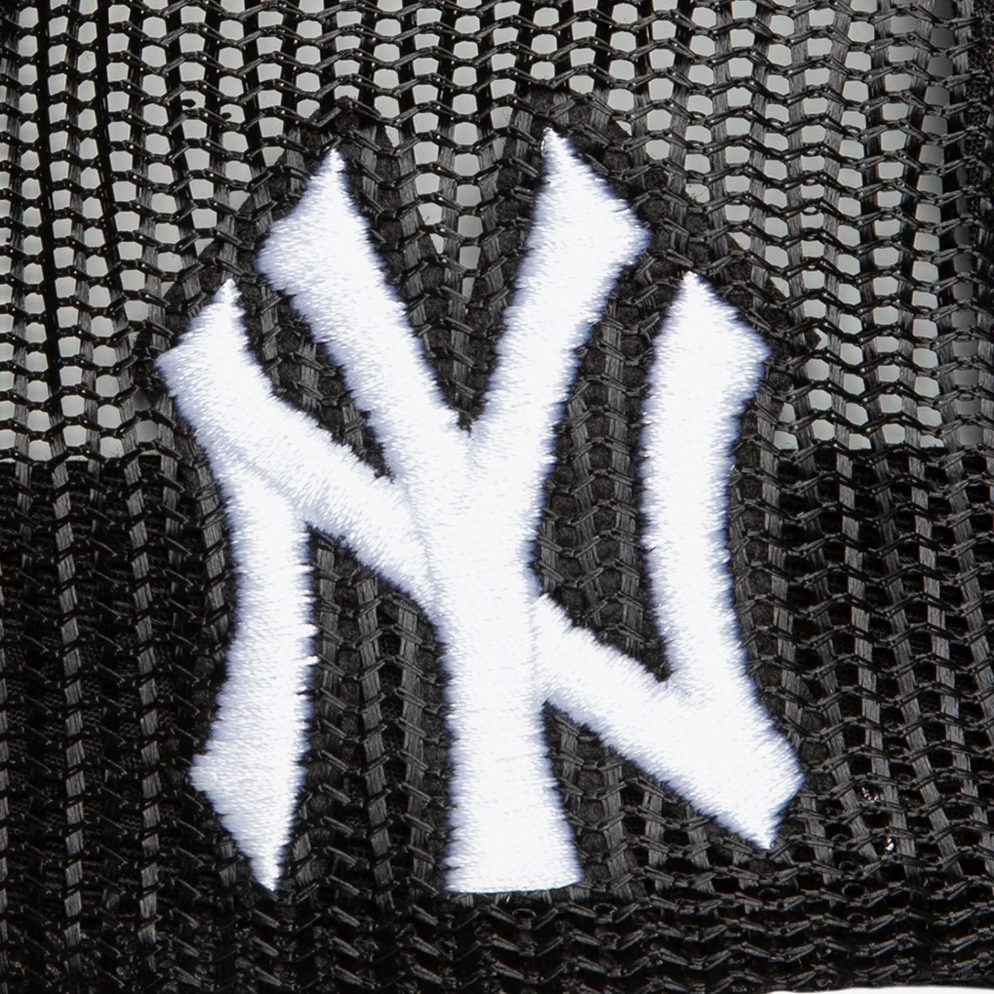 Mitchell & Ness Men's MLB Script Trucker Yankees Hats sold by Zulily product image thumbnail 3