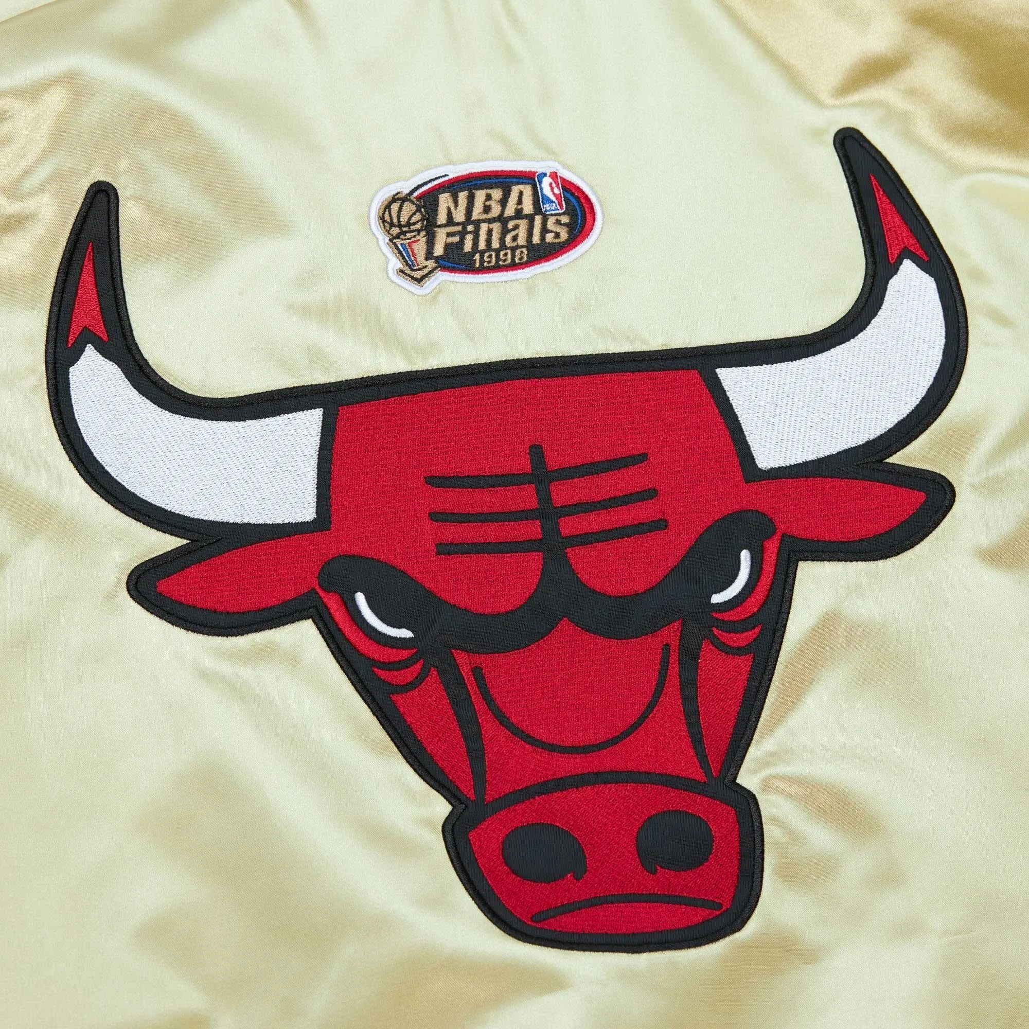 Mitchell & Ness Men's Team Og 2.0 Lightweight Satin Jacket Vintage Logo Bulls Jackets sold by Zulily product image thumbnail 5