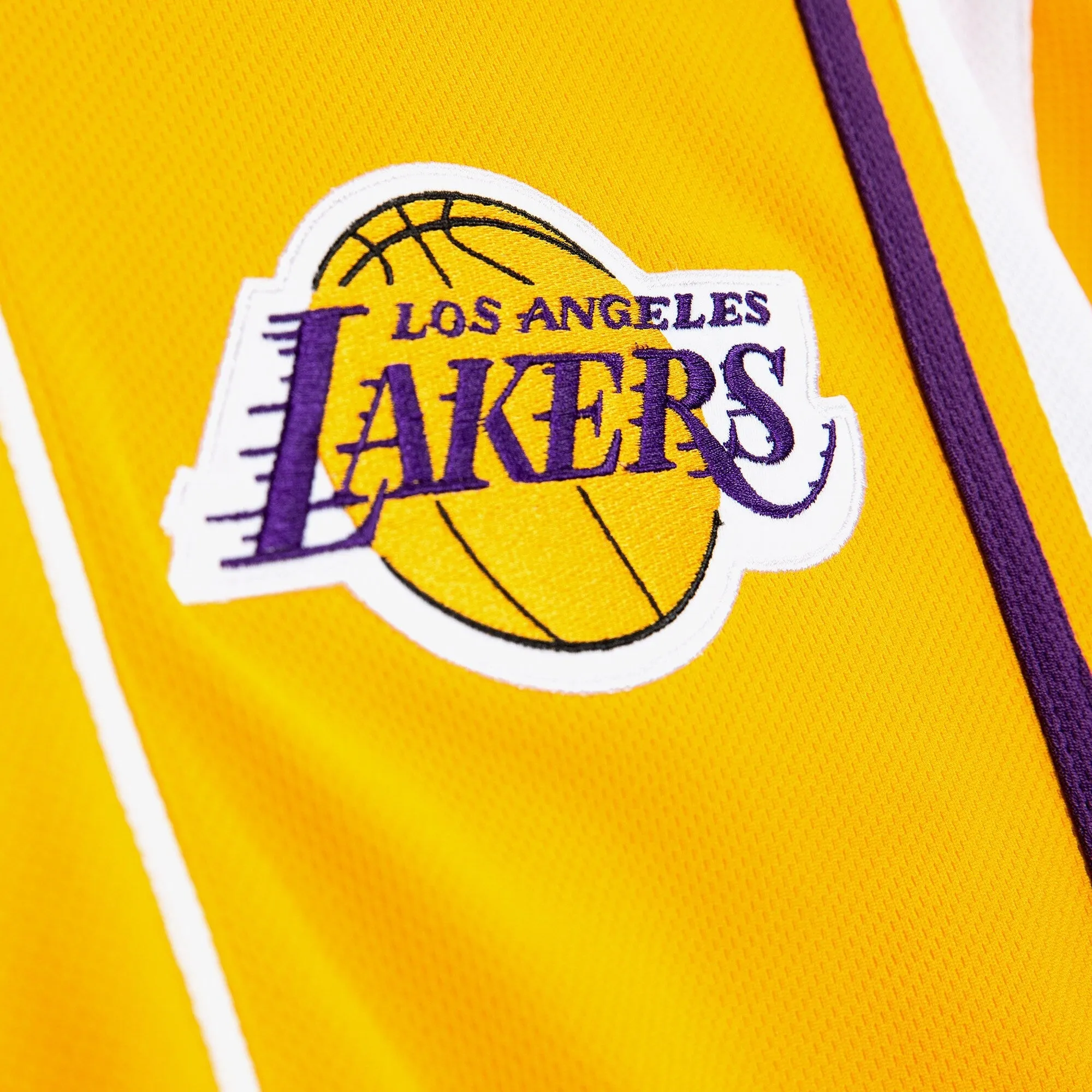 Mitchell & Ness Men's NBA Authentic Shooting Shirt Lakers 00 Shooting Shirt sold by Zulily product image thumbnail 4