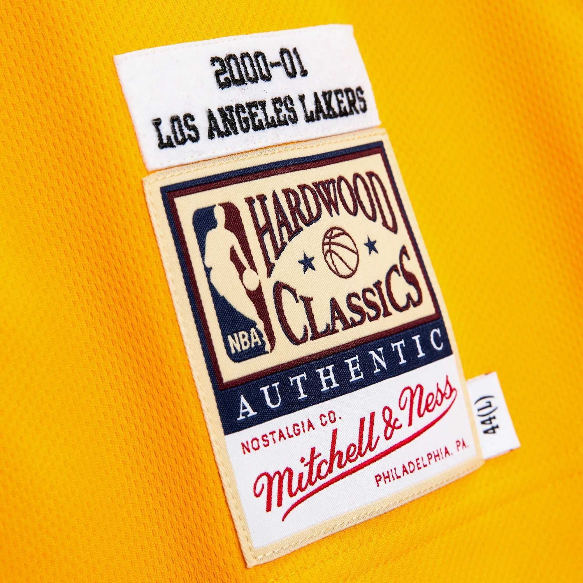 Mitchell & Ness Men's NBA Authentic Shooting Shirt Lakers 00 Shooting Shirt sold by Zulily product image thumbnail 3