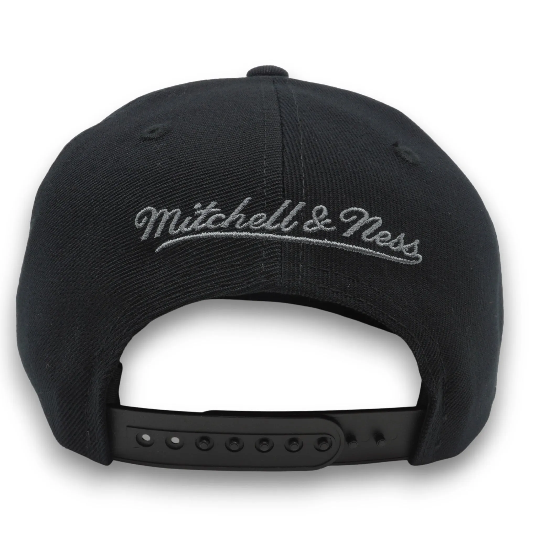 Mitchell & Ness Men's NBA Blackout Reflective Snapback Bulls sold by Zulily product image thumbnail 4