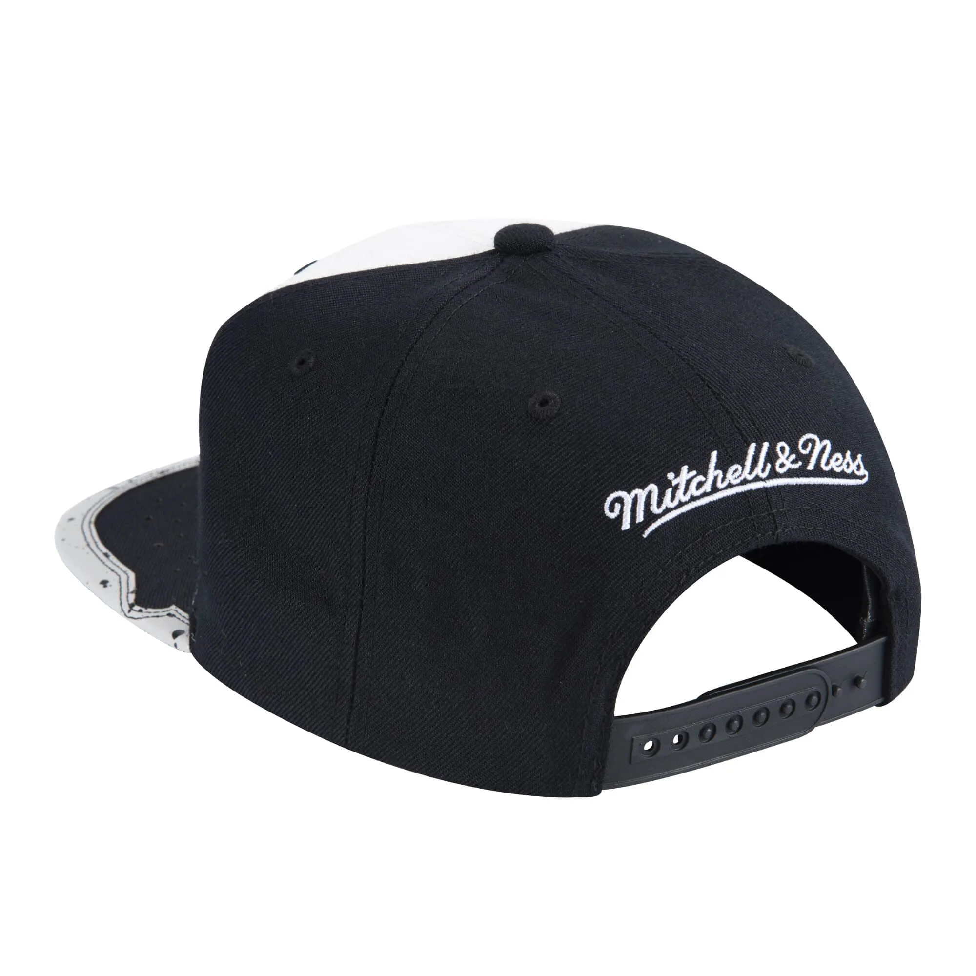 Mitchell & Ness Men's NBA Chicago Bulls Day One Snapback Snapback Caps sold by Zulily product image thumbnail 2