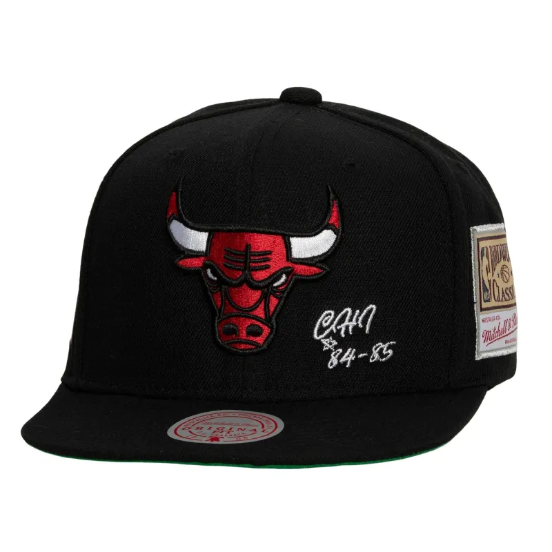 Mitchell & Ness Men's NBA Chicago Bulls Jersey Love Snapback made by Mitchell & Ness