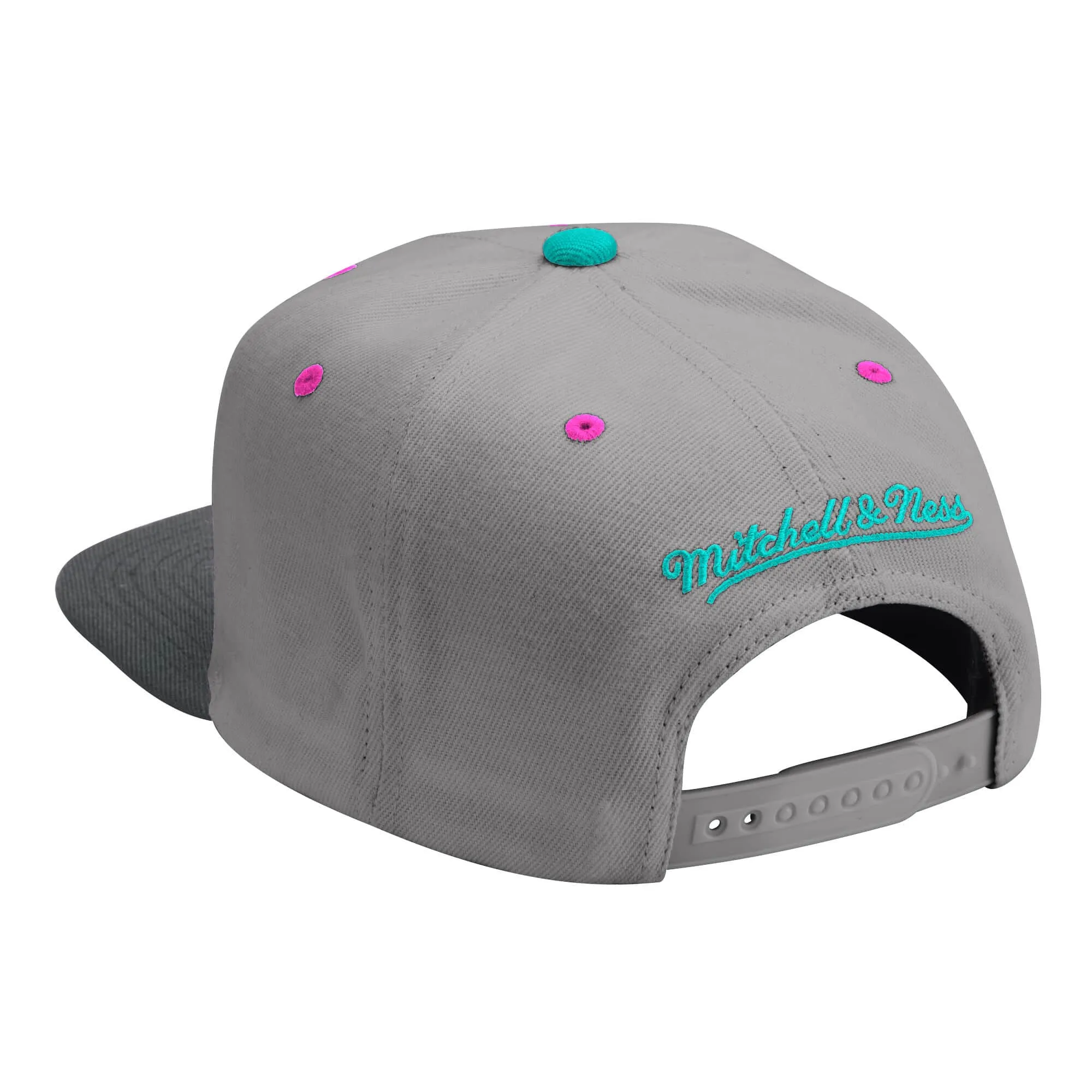 Mitchell & Ness Men's NBA Chicago Bulls Wolf Mags Snapback Snapback Caps sold by Zulily product image thumbnail 2