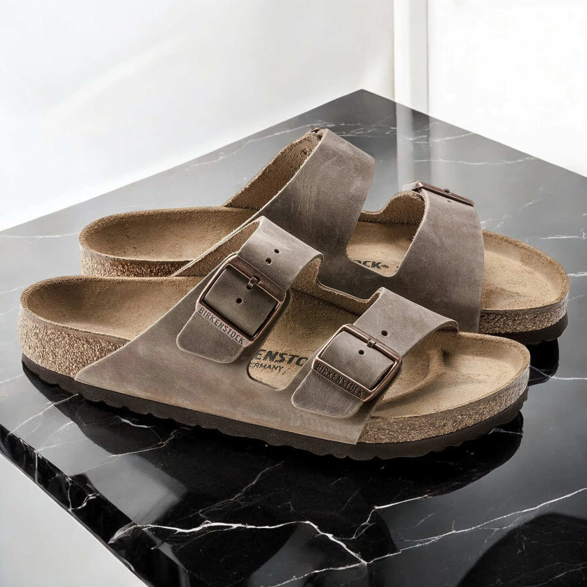 Birkenstock Men's Arizona Regular Width Width) sold by Zulily product image thumbnail 3