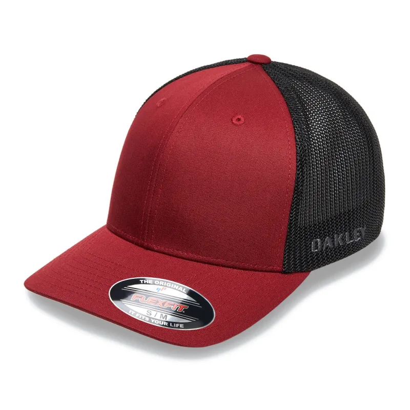 Oakley Men's Golf Cresting Trucker Hat Hats made by Oakley