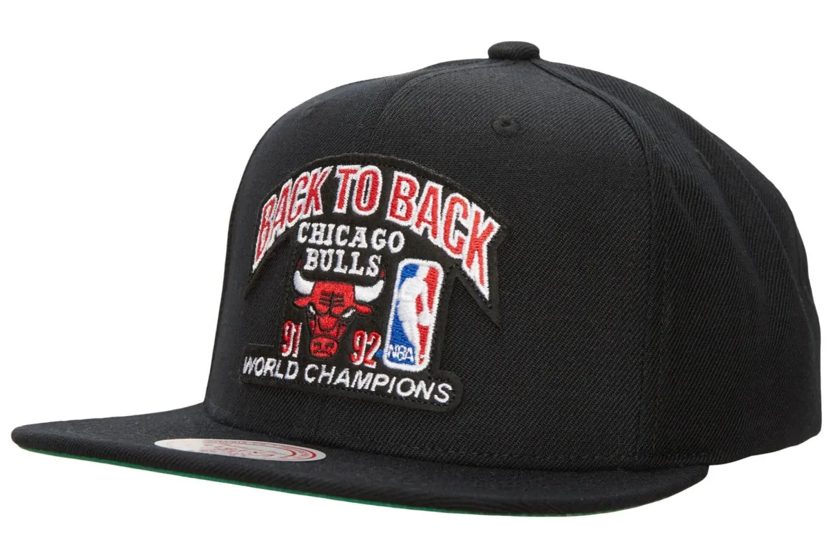Mitchell & Ness Men's NBA Chicago Bulls Hwc 1991-92 B2B Champs Snapback made by Mitchell & Ness