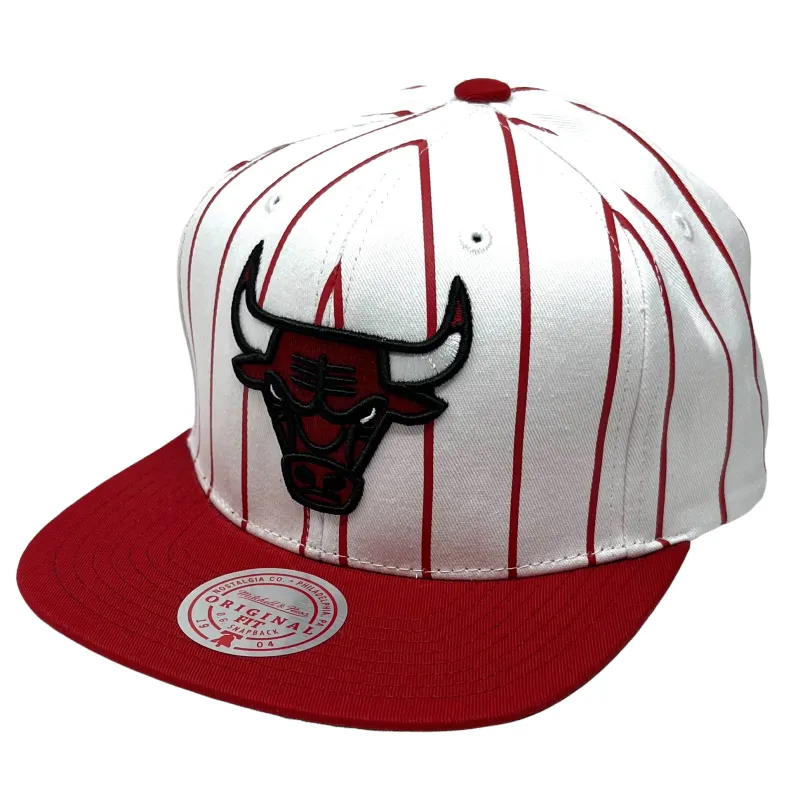 Mitchell & Ness Men's NBA Retro Pinstripe Snapback Bulls White made by Mitchell & Ness