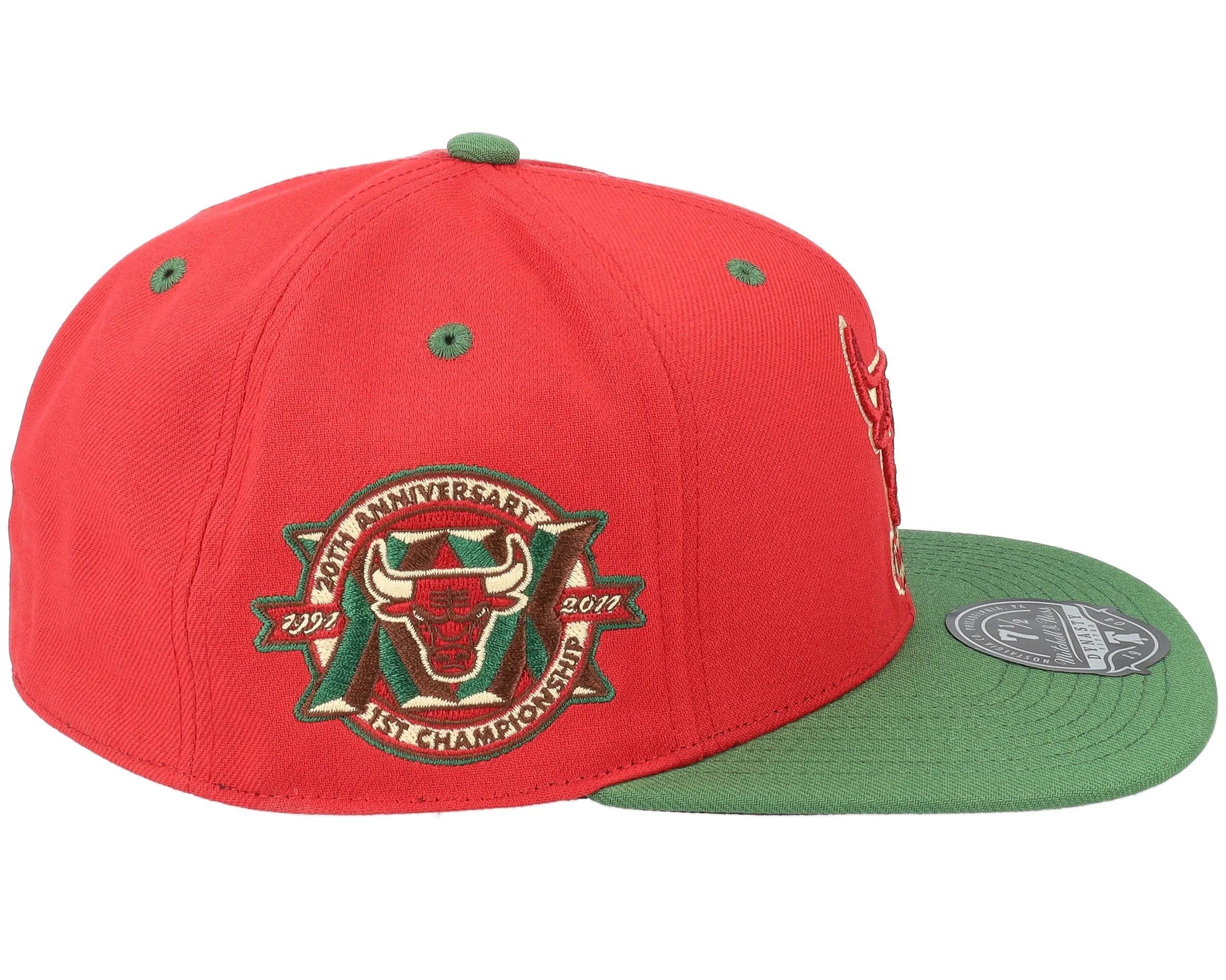 Mitchell & Ness Men's NBA Chicaco Bulls Nightmare Fitted Fitted Caps sold by Zulily product image thumbnail 3