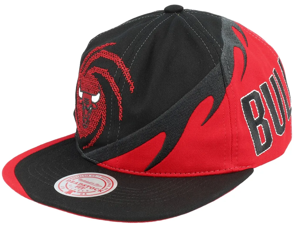 Mitchell & Ness Men's NBA Chicago Bulls Spiral Deadstock Snapback made by Mitchell & Ness