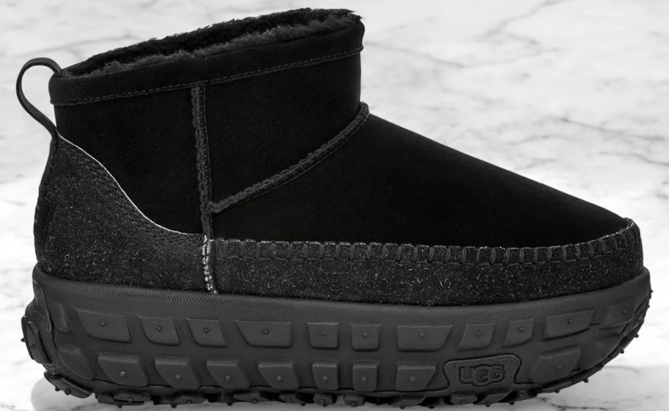 UGG Men's Venture Daze Ultra Mini Boots made by UGG