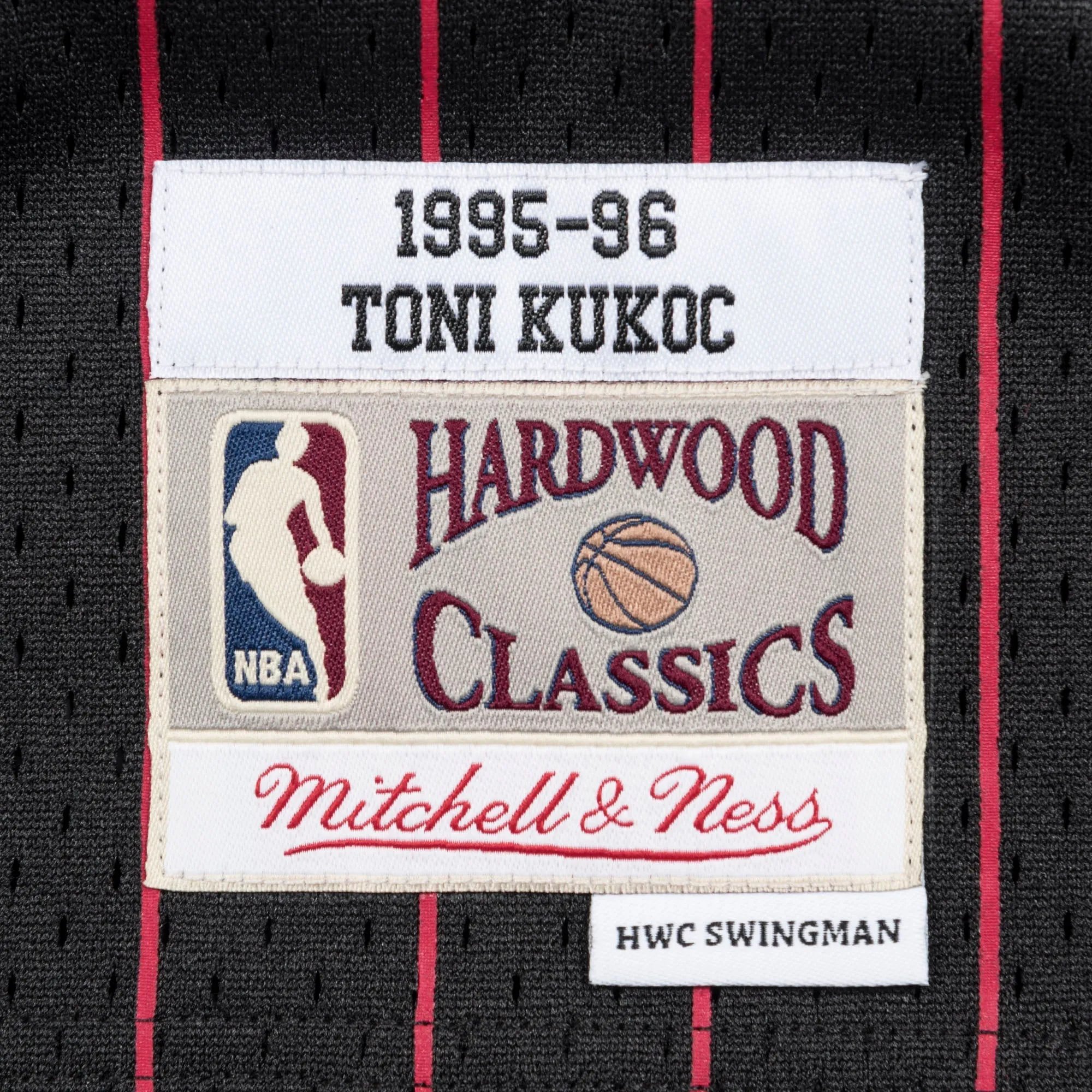 Mitchell & Ness Men's NBA Swingman Jersey Bulls 95-96 Toni Kukoc Jerseys sold by Zulily product image thumbnail 3