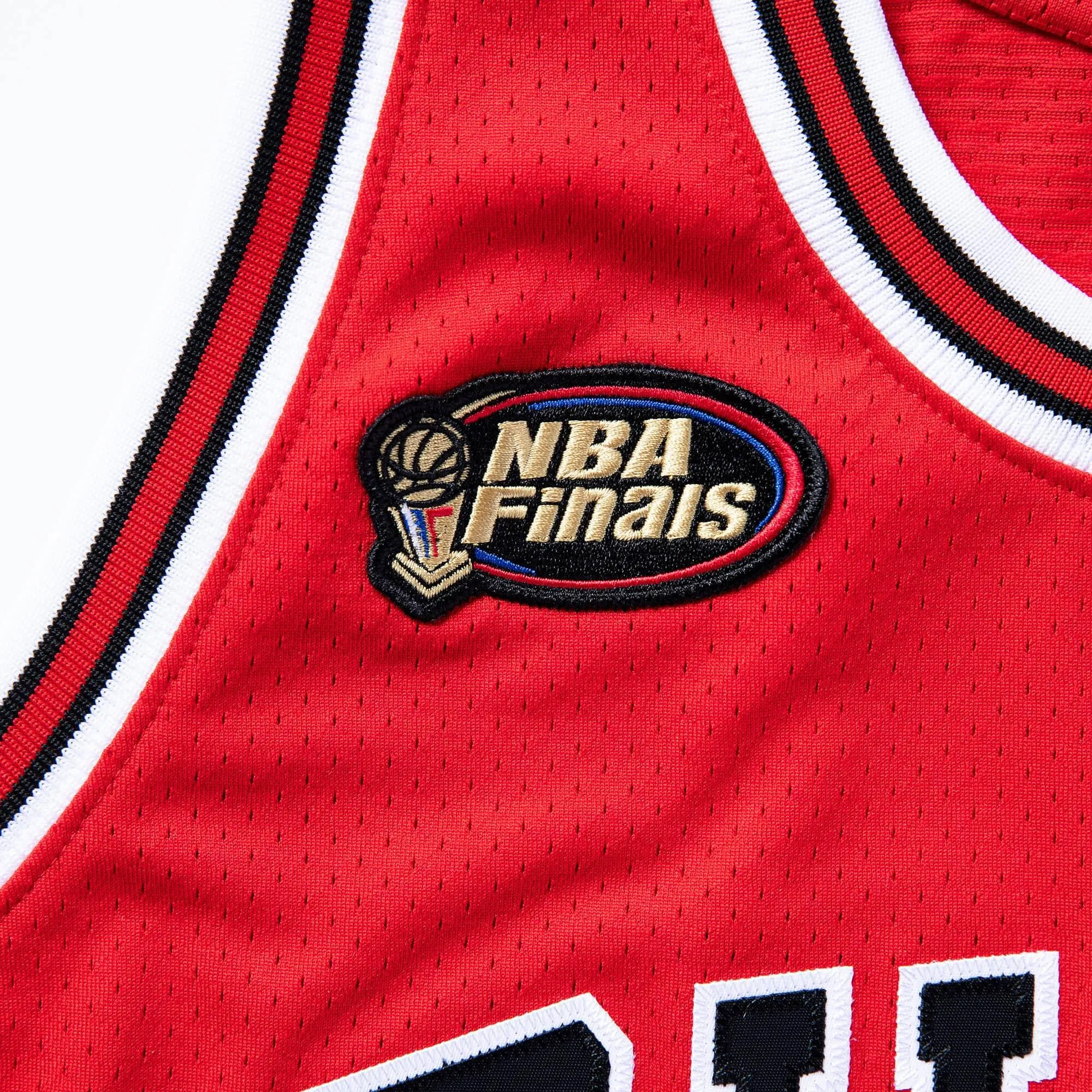 Mitchell & Ness Men's NBA Authentic Jersey 1997 Chicago Bulls Scottie Pippen #33 Jerseys sold by Zulily product image thumbnail 3