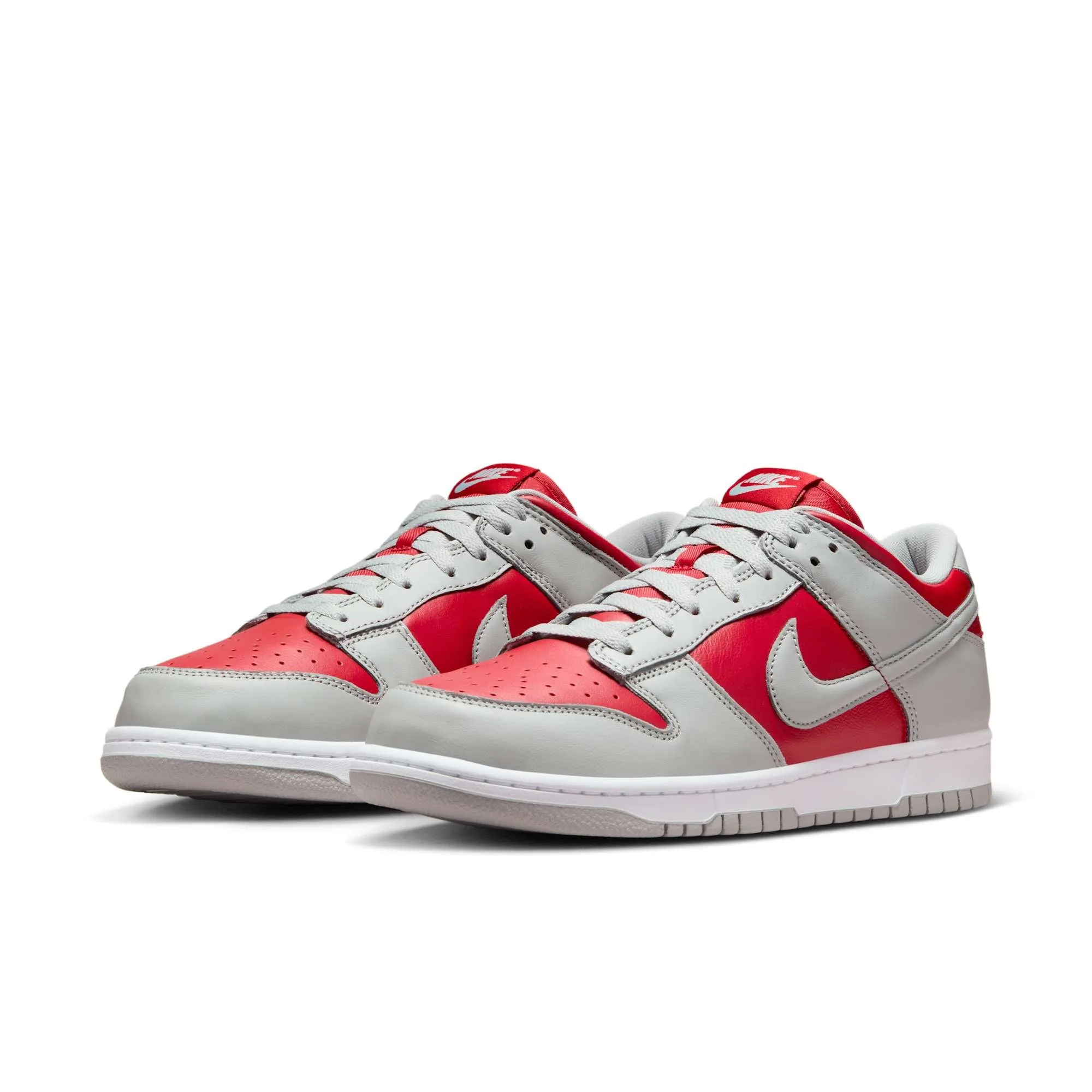 Nike Men's Dunk Low Sneakers sold by Zulily product image thumbnail 2
