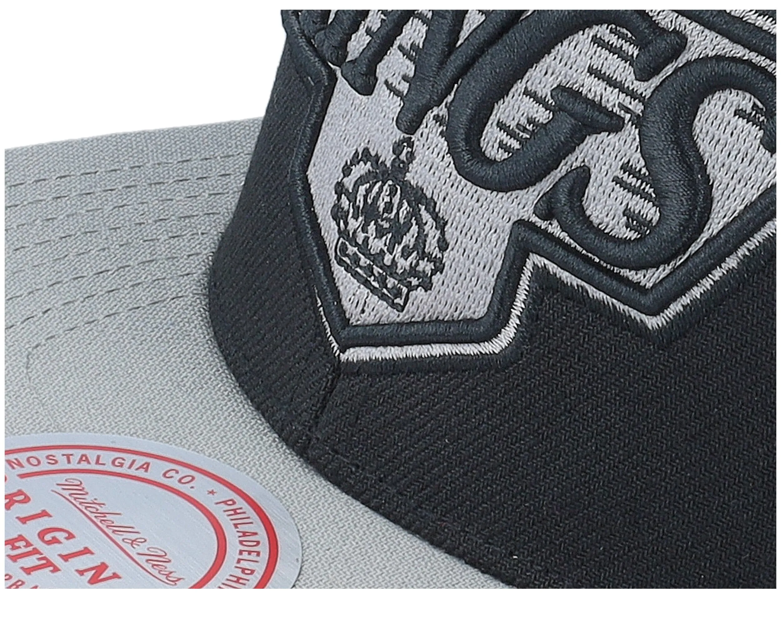 Mitchell & Ness Men's NHL Team 2 Tone 2.0 Snapback Kings Snapback Caps sold by Zulily product image thumbnail 4