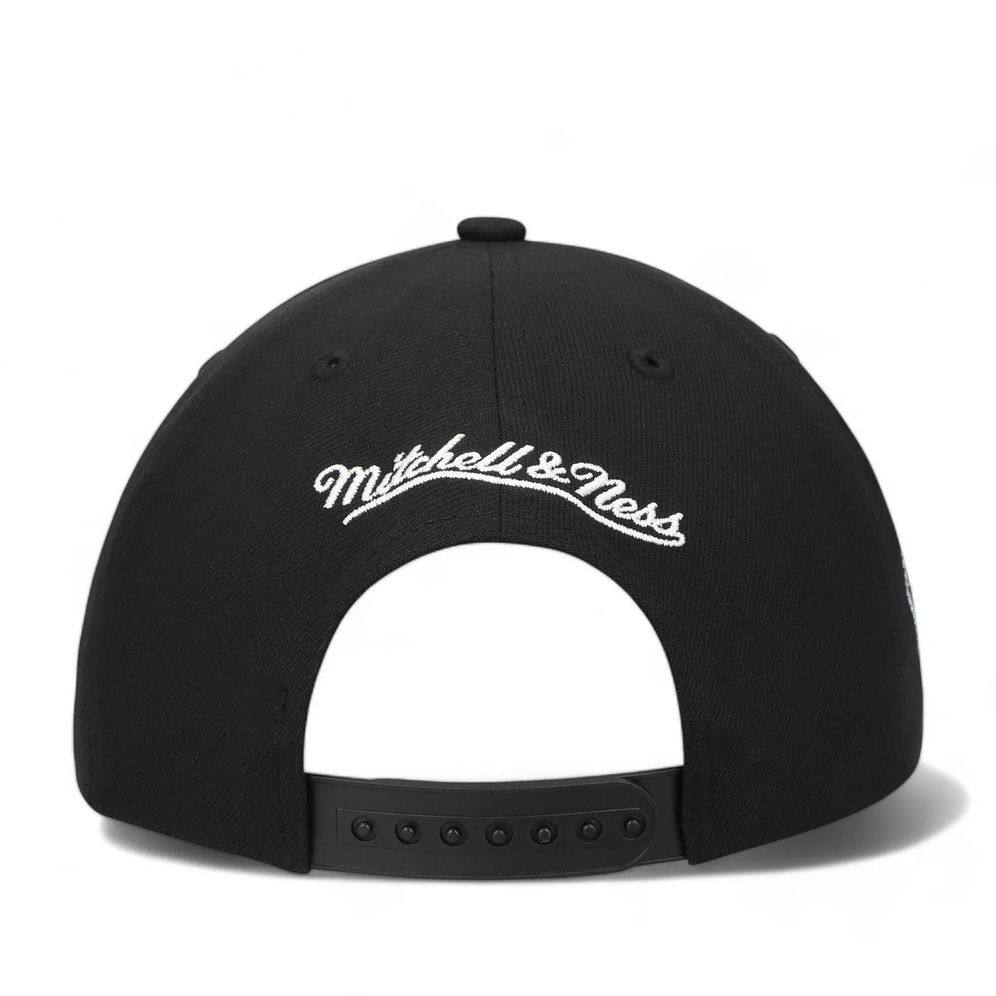 Mitchell & Ness Men's NHL Panda Pro Snapback Blackhawks Snapback Caps sold by Zulily product image thumbnail 4