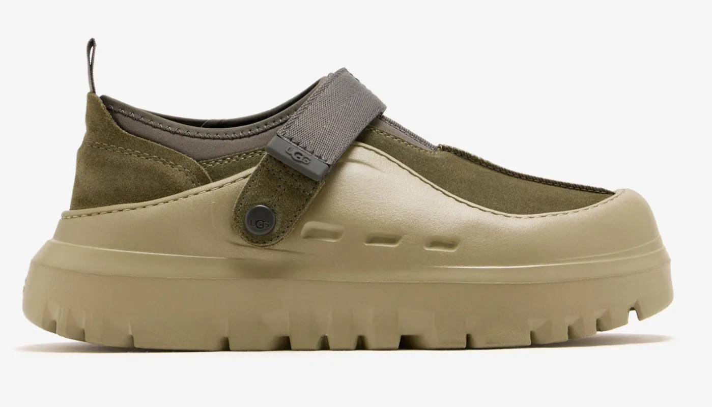 UGG Men's M Peakmod Lowcut made by UGG