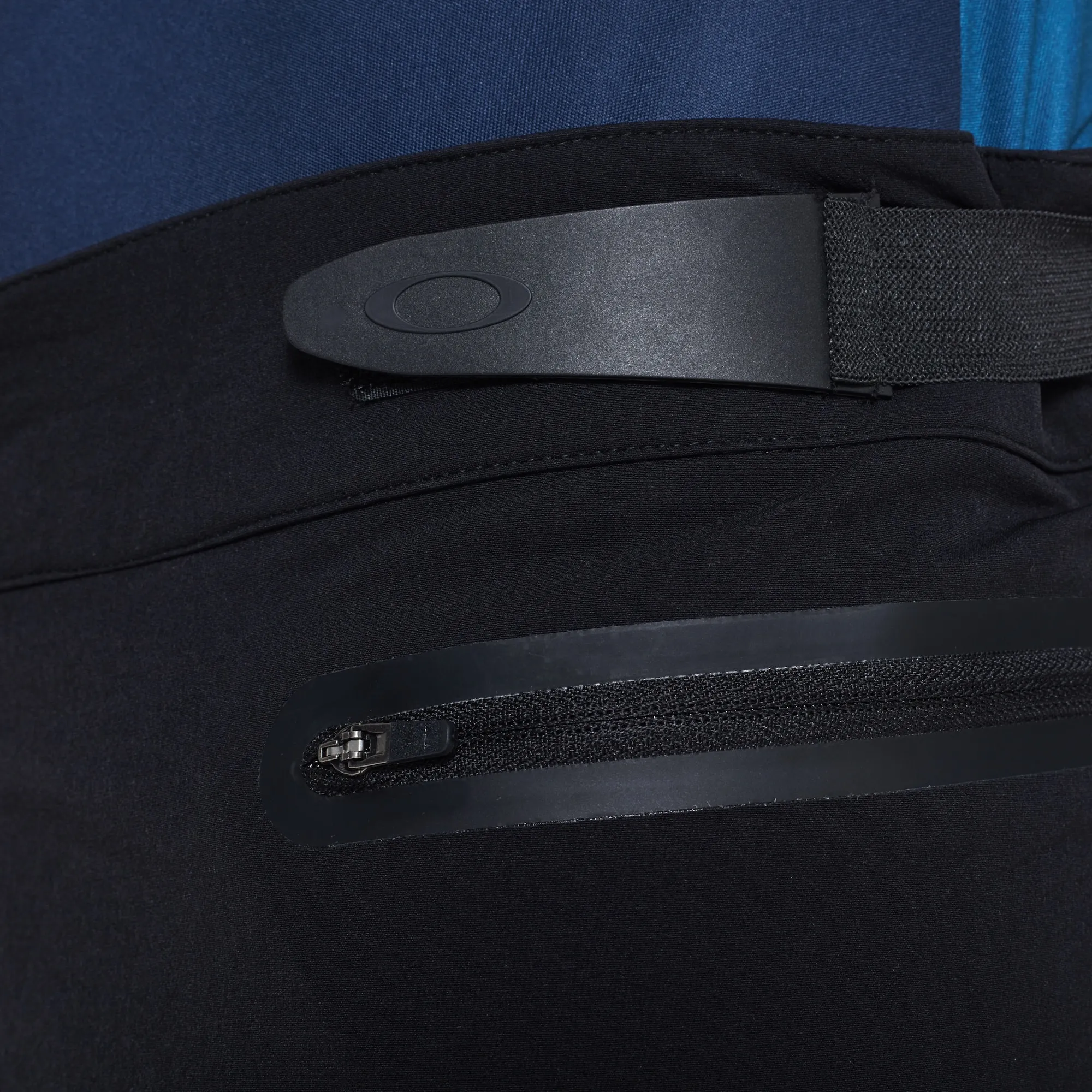 Oakley Men's Mtb Trail Short Shorts sold by Zulily product image thumbnail 4