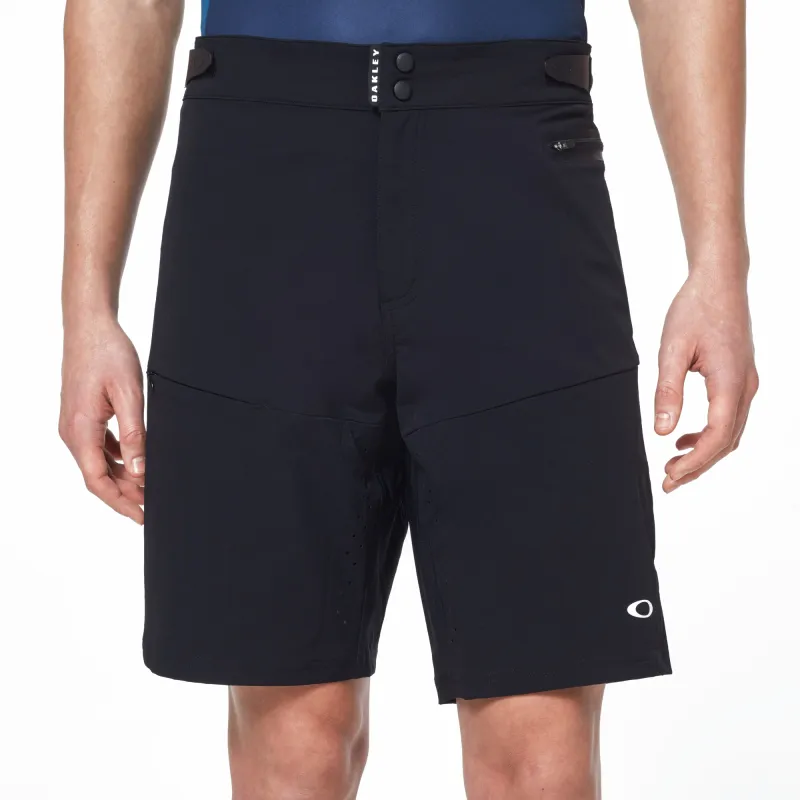 Oakley Men's Mtb Trail Short Shorts made by Oakley