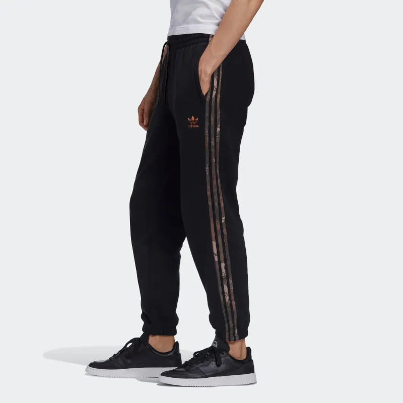 adidas Men's Originals Camo Sweatpant Sweatpants sold by Zulily