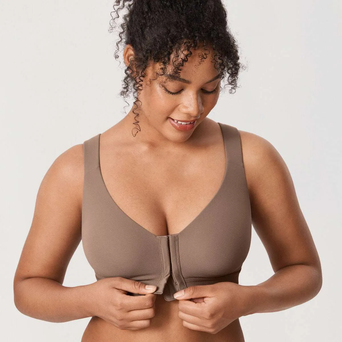 Inbarely Plus Front Closure Posture Support Wireless Full Coverage Bra sold by Zulily product image thumbnail 5