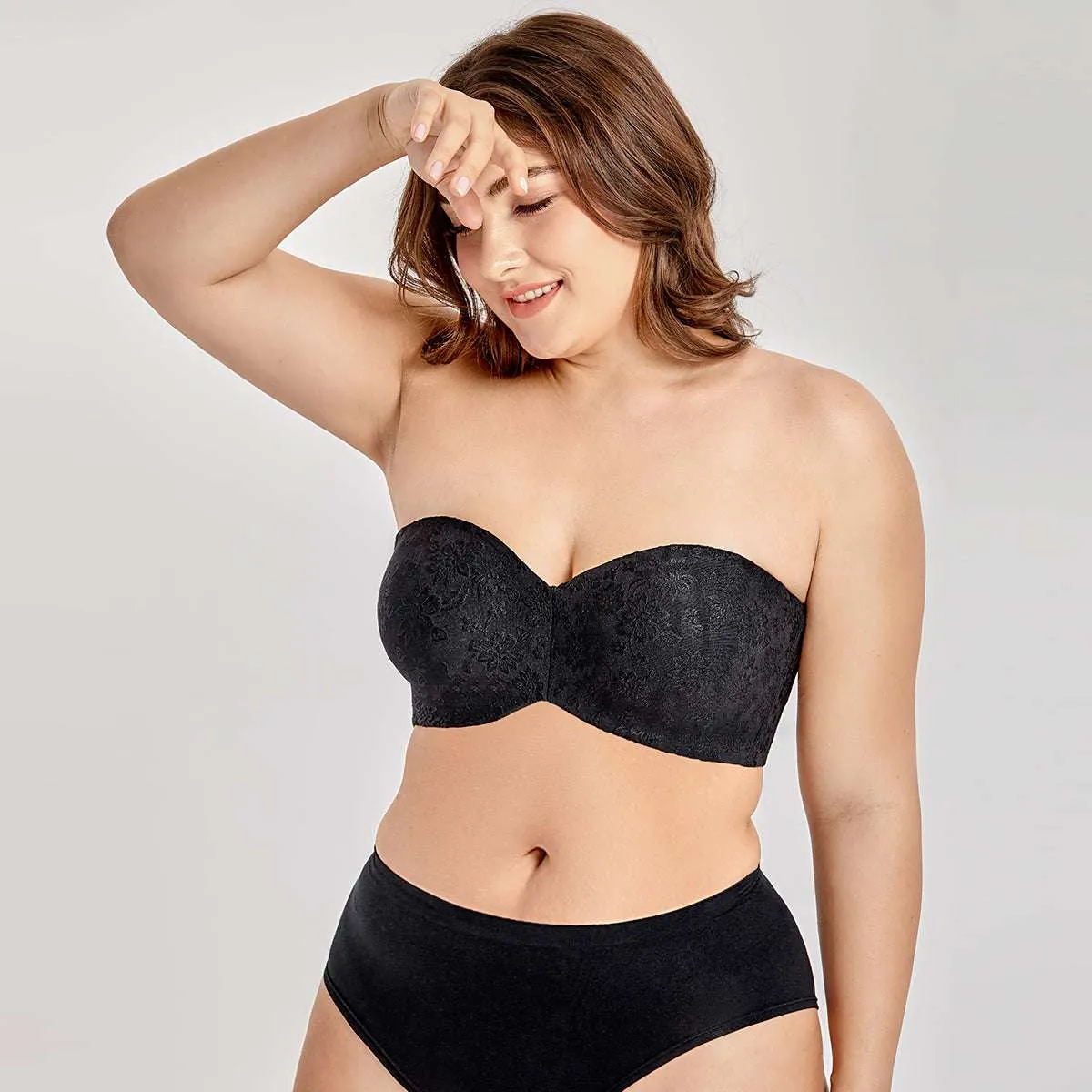 Strapless Minimizer Underwire Bra for Large Bust sold by Zulily product image thumbnail 4