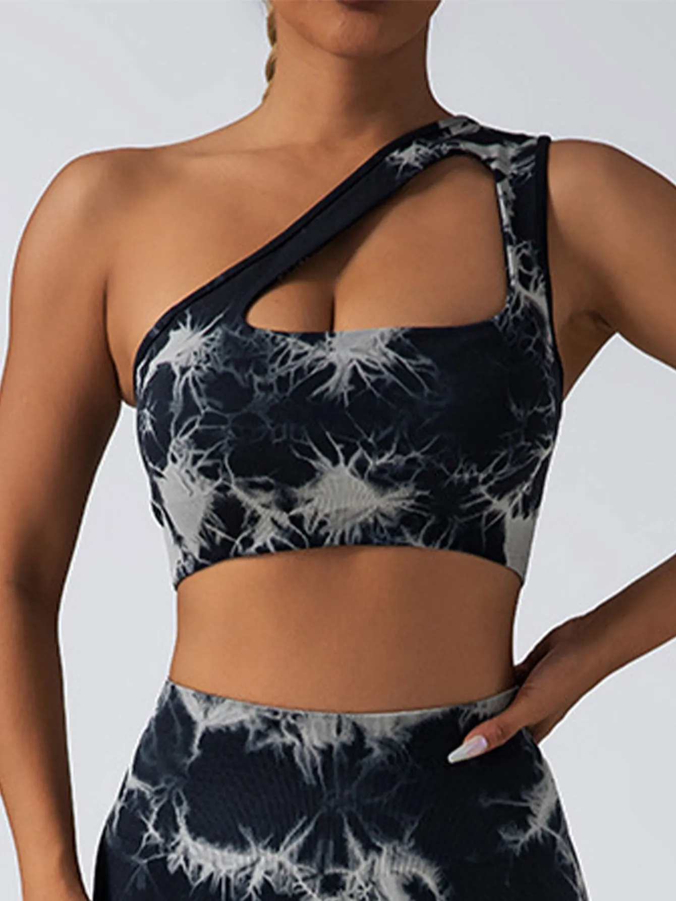 Seamless One-Shoulder Bra & Scrunch Leggings Set - High Waisted Yoga Pants sold by Zulily