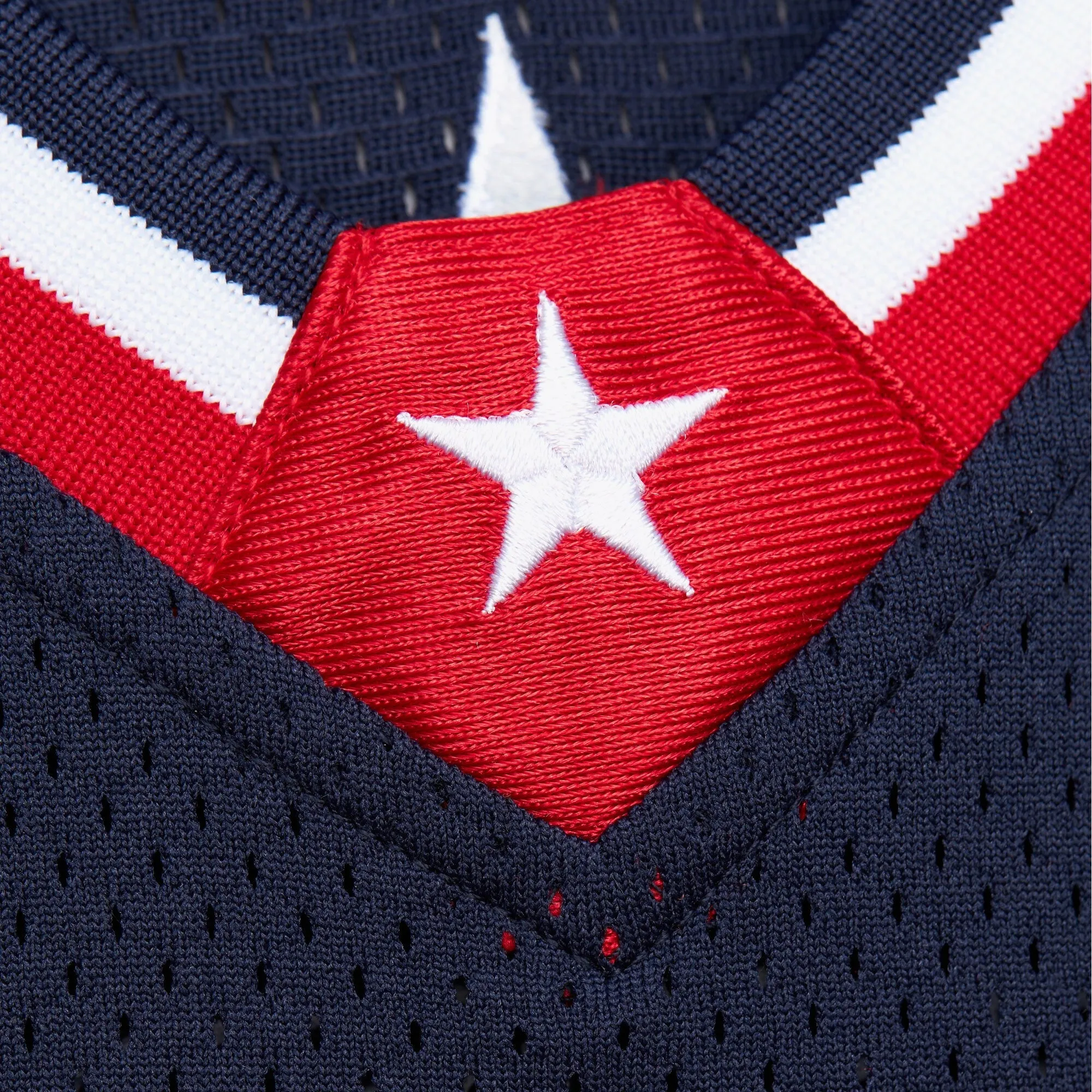 Mitchell & Ness Men's NBA Dark Jersey Usa 2000 Vince Carter sold by Zulily product image thumbnail 4