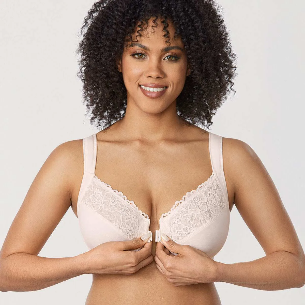 Plus Size Front Closure Lace Underwire Bra sold by Zulily product image thumbnail 2