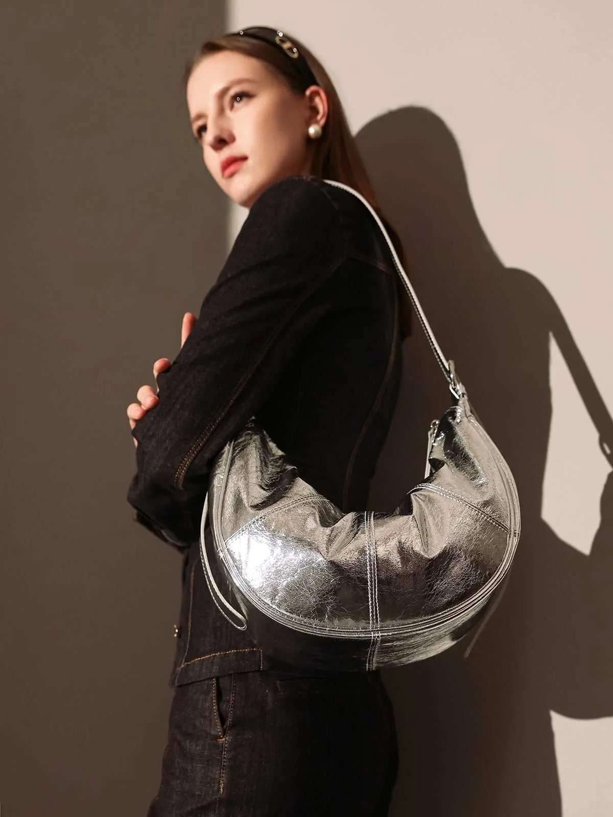 Macy Slouchy Leather Shoulder Bag sold by Zulily product image thumbnail 2