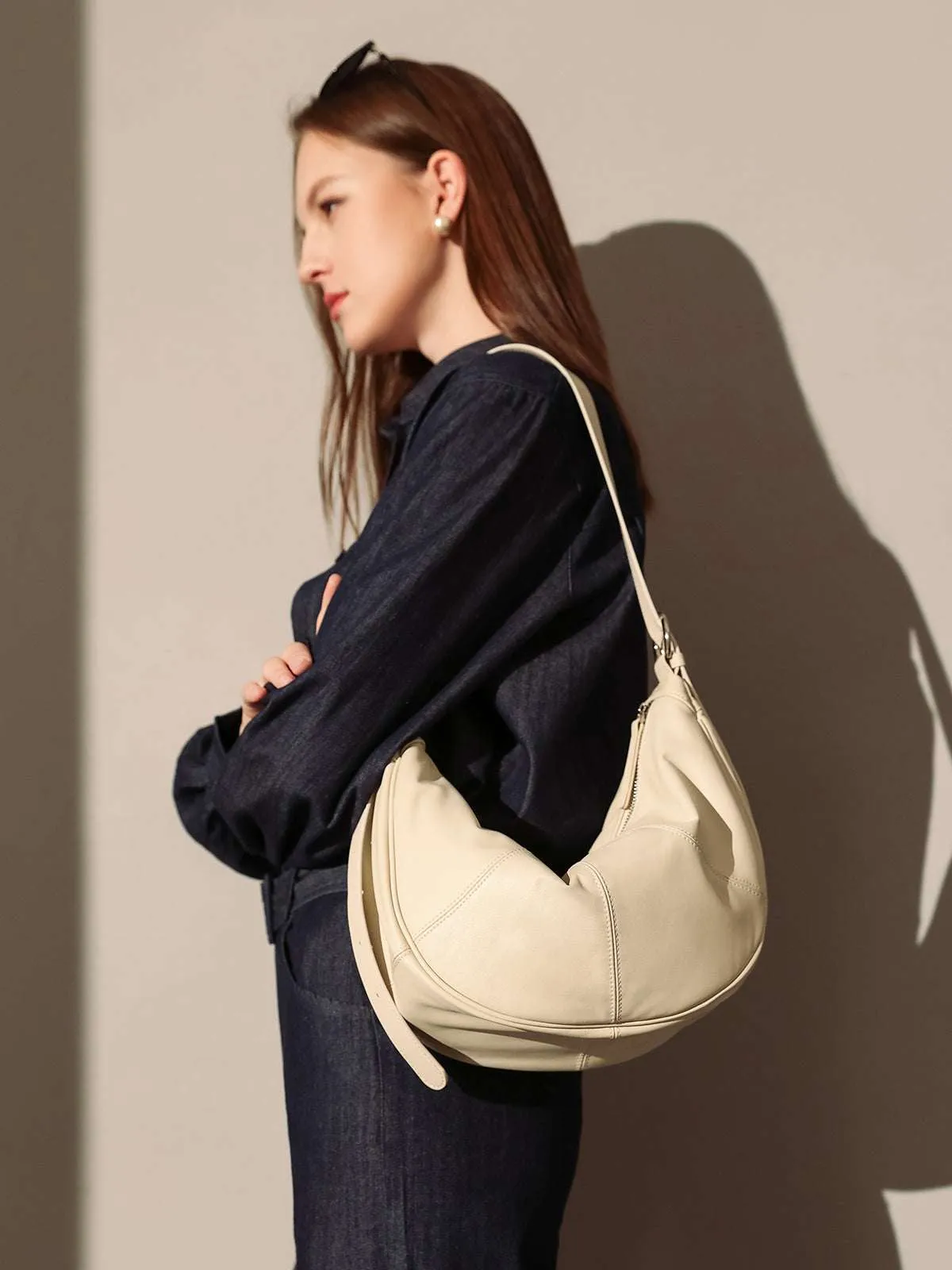Macy Slouchy Leather Shoulder Bag sold by Zulily product image thumbnail 3