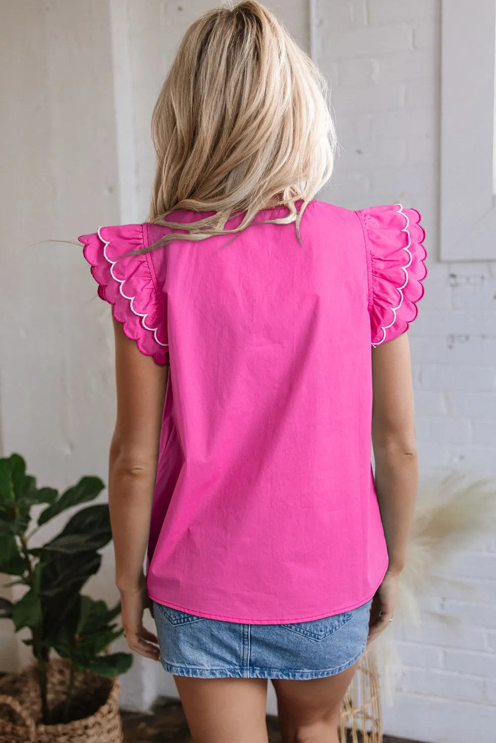 Threaded Pear Jazmine Scallop Short Sleeve V Neck Blouse sold by Zulily product image thumbnail 2