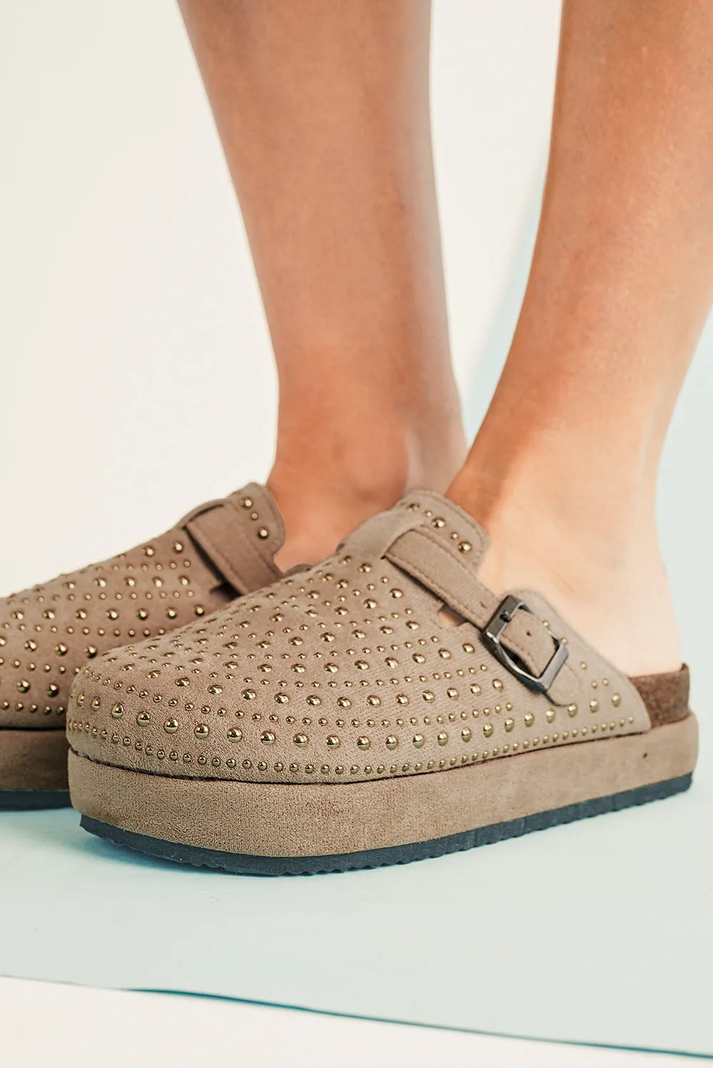 Threaded Pear Charli Closed toe Platform Slippers sold by Zulily product image thumbnail 3