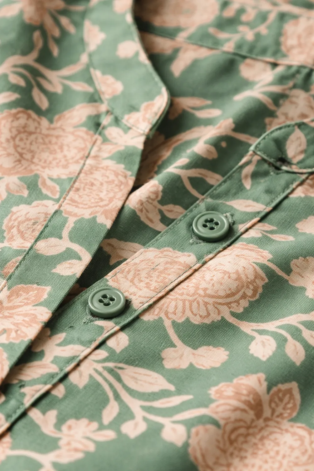 Threaded Pear Bethany Pleated Short Sleeve Blouse sold by Zulily product image thumbnail 4