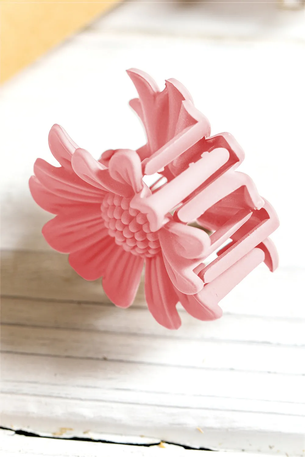Threaded Pear Analeia Flower Frosted Hair Clawclip sold by Zulily product image thumbnail 5
