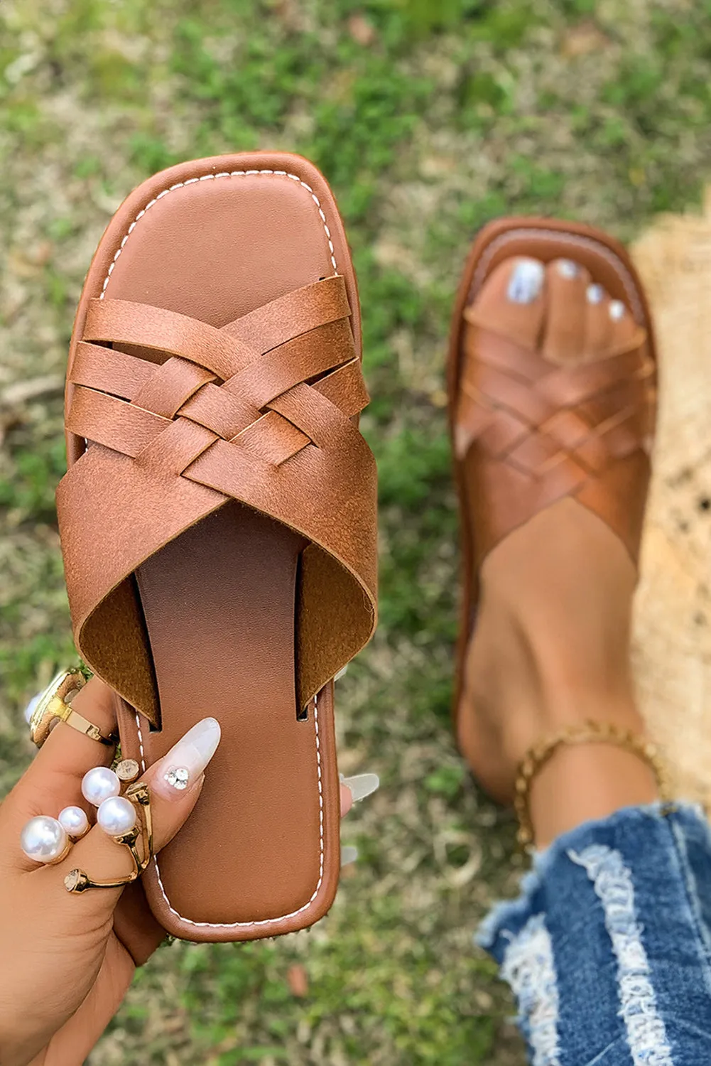 Threaded Pear Ana Crossed Woven Flat Slippers sold by Zulily product image thumbnail 4