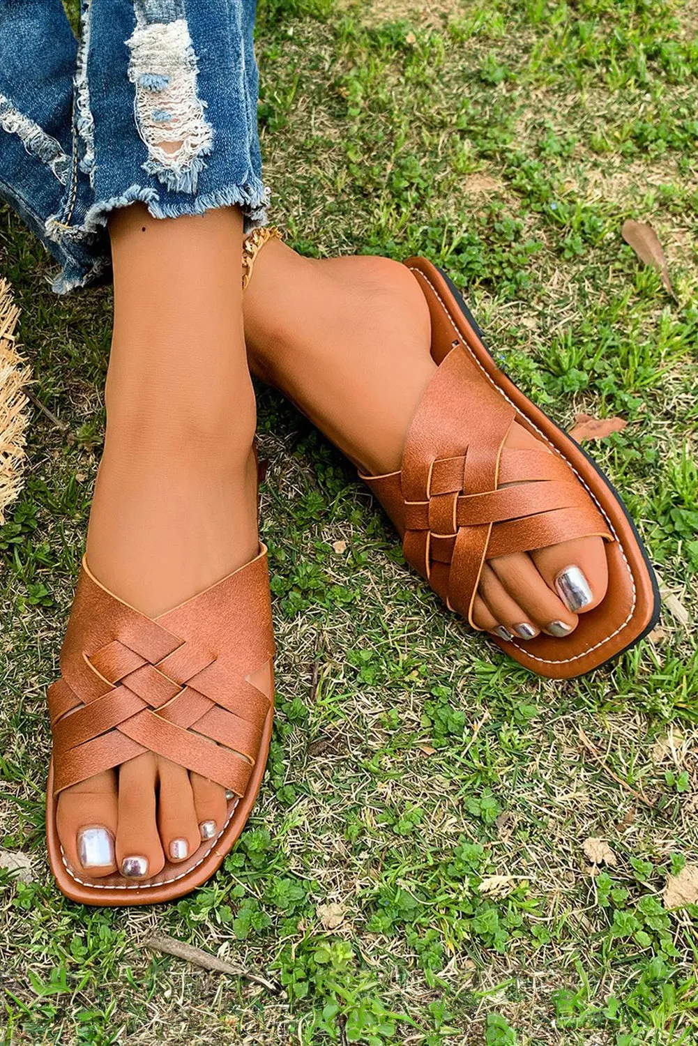 Threaded Pear Ana Crossed Woven Flat Slippers sold by Zulily product image thumbnail 2