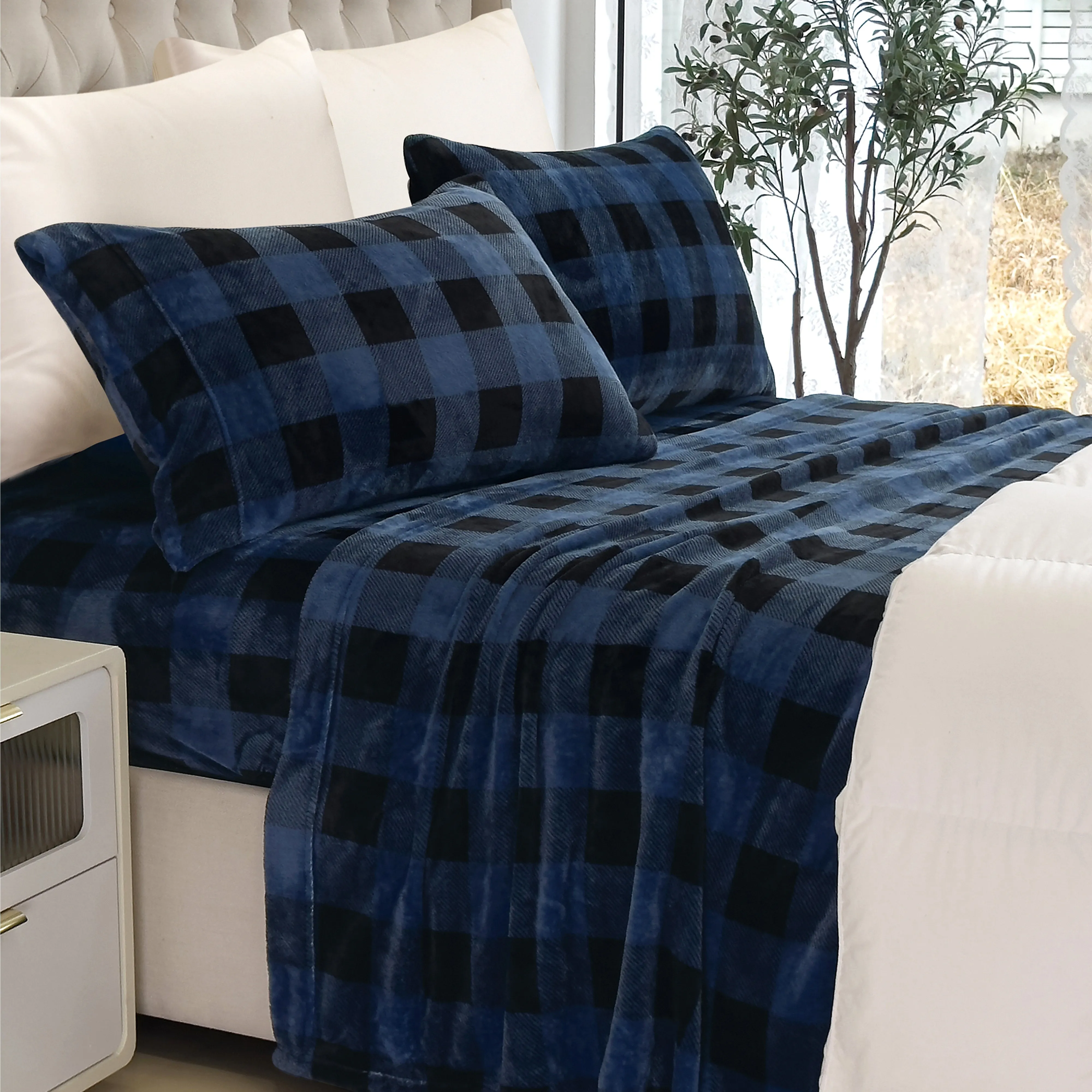 Mocassi 4-Piece Velvet Plush Flannel Sheet Set sold by Zulily product image thumbnail 5