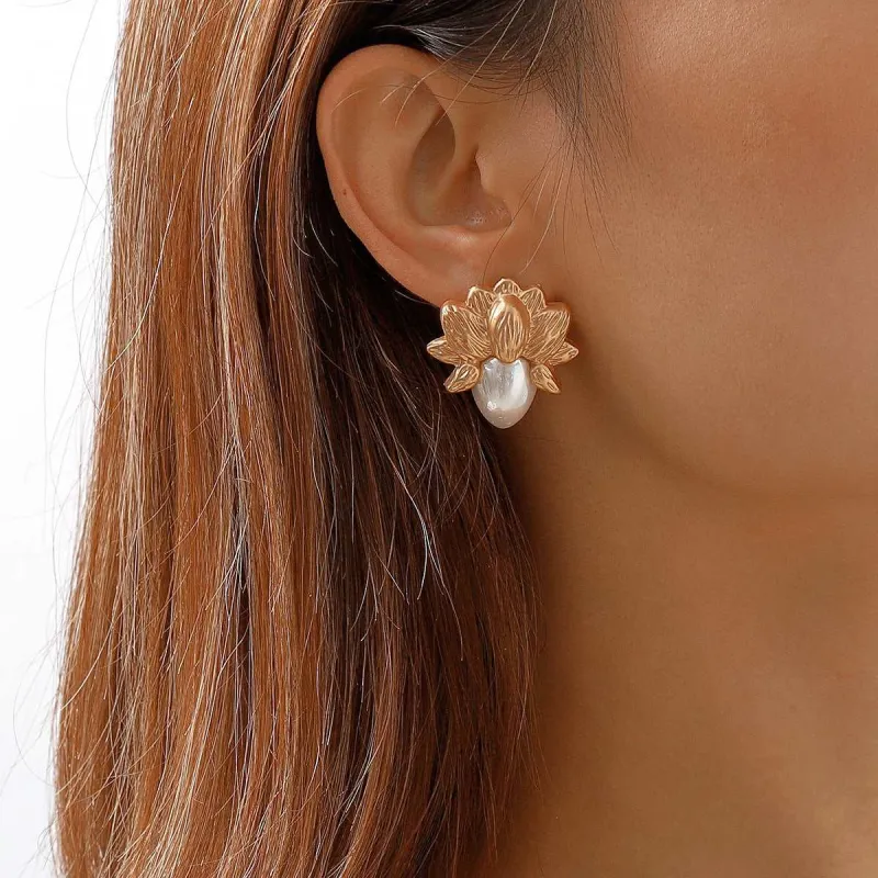 Pearl & Goldtone Botanical Stud Earring made by Zulily