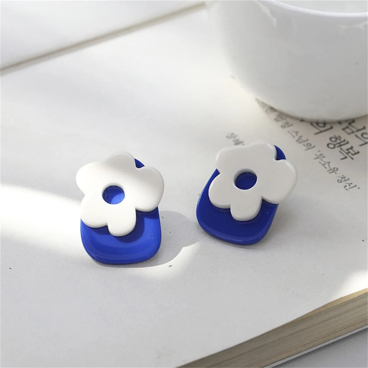 Blue & White Flower Stud Earrings sold by Zulily product image thumbnail 3