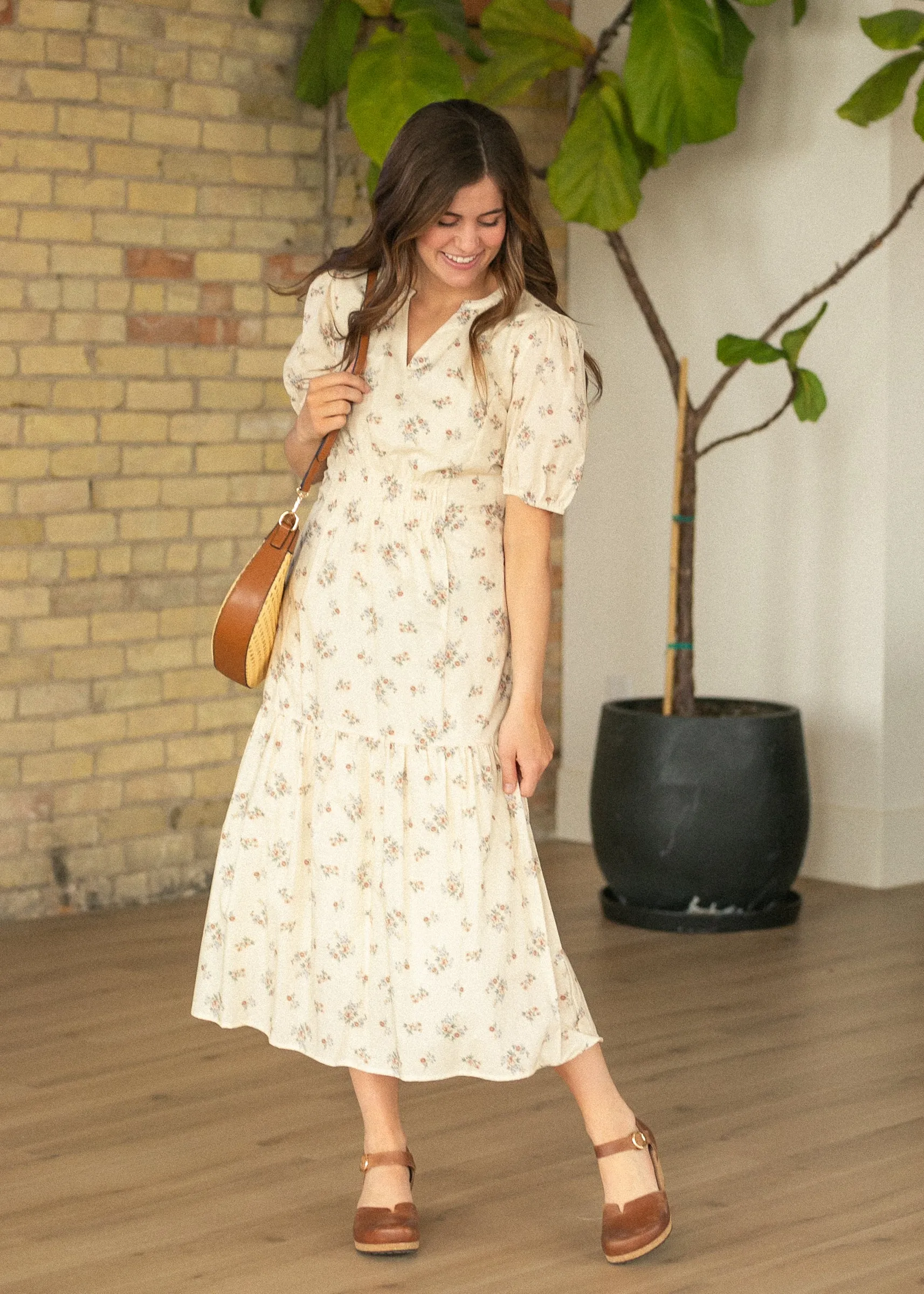 Katrina Half Sleeve Floral Midi Dress sold by Zulily product image thumbnail 4