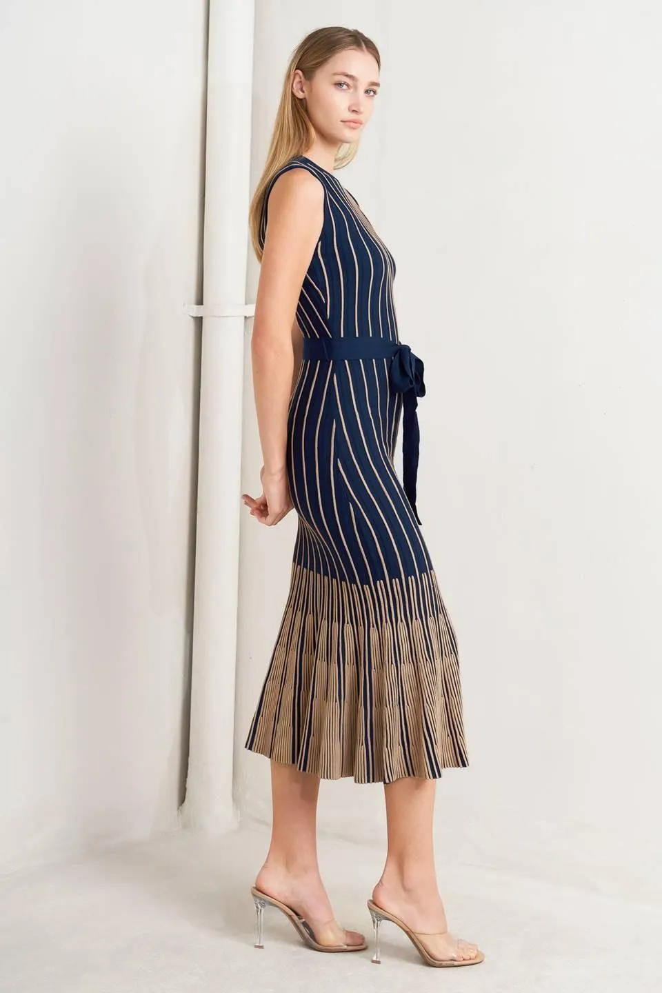 Smooth Weighted Feel Knit Midi Dress sold by Zulily product image thumbnail 5