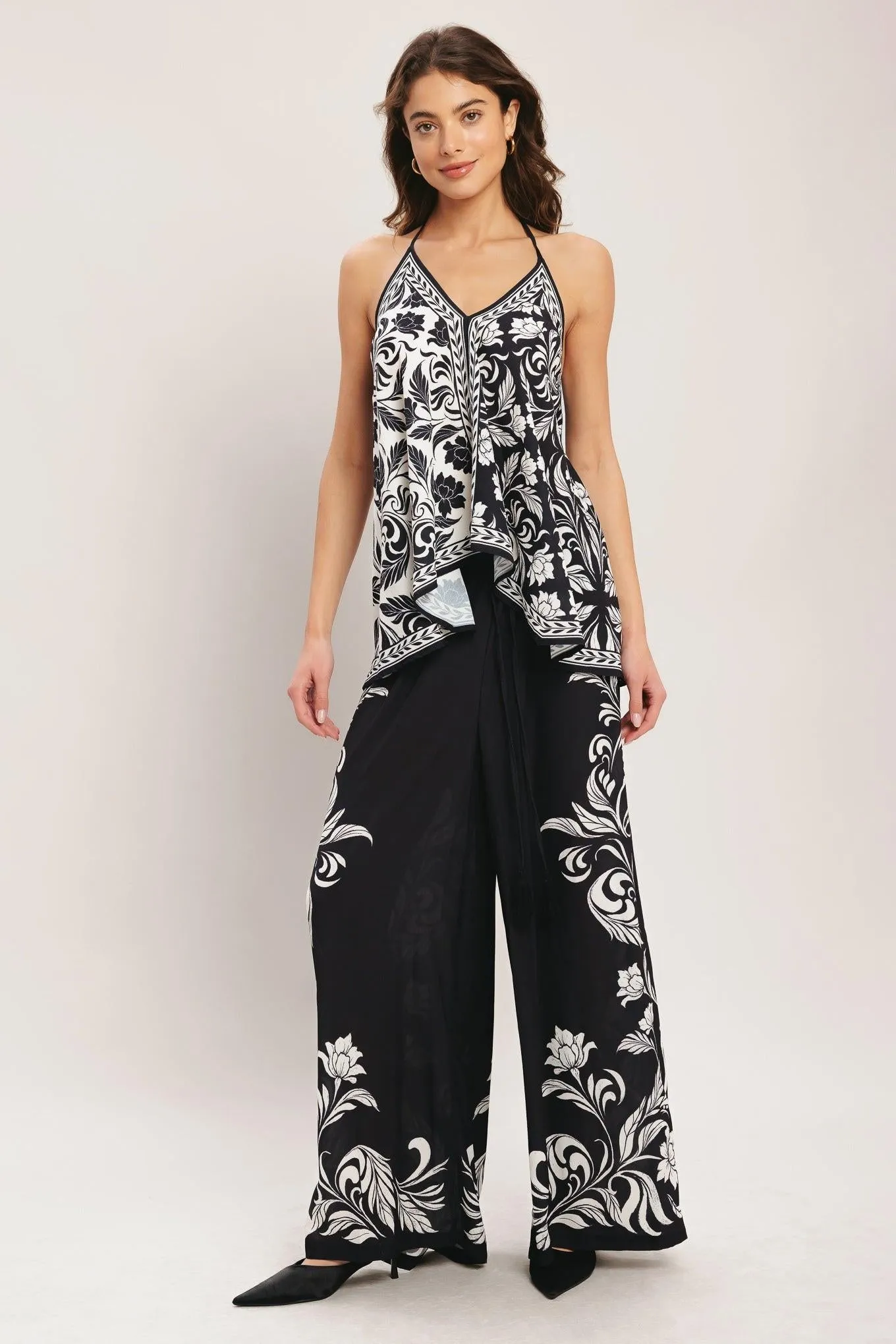 Black Riviera Woven Pants sold by Zulily product image thumbnail 4