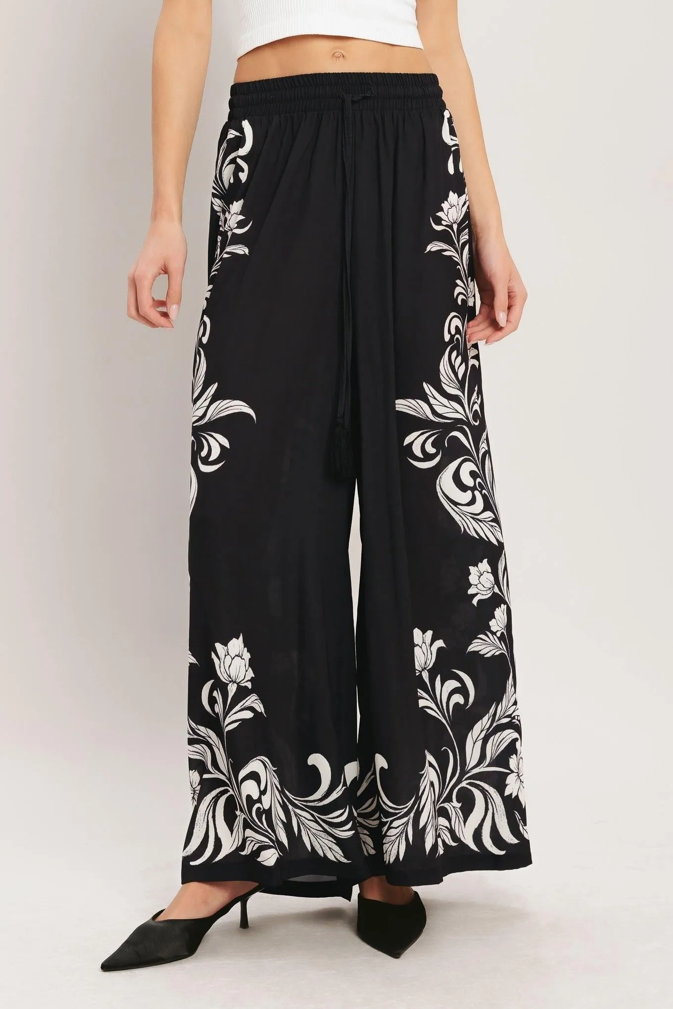 Black Riviera Woven Pants sold by Zulily product image thumbnail 5