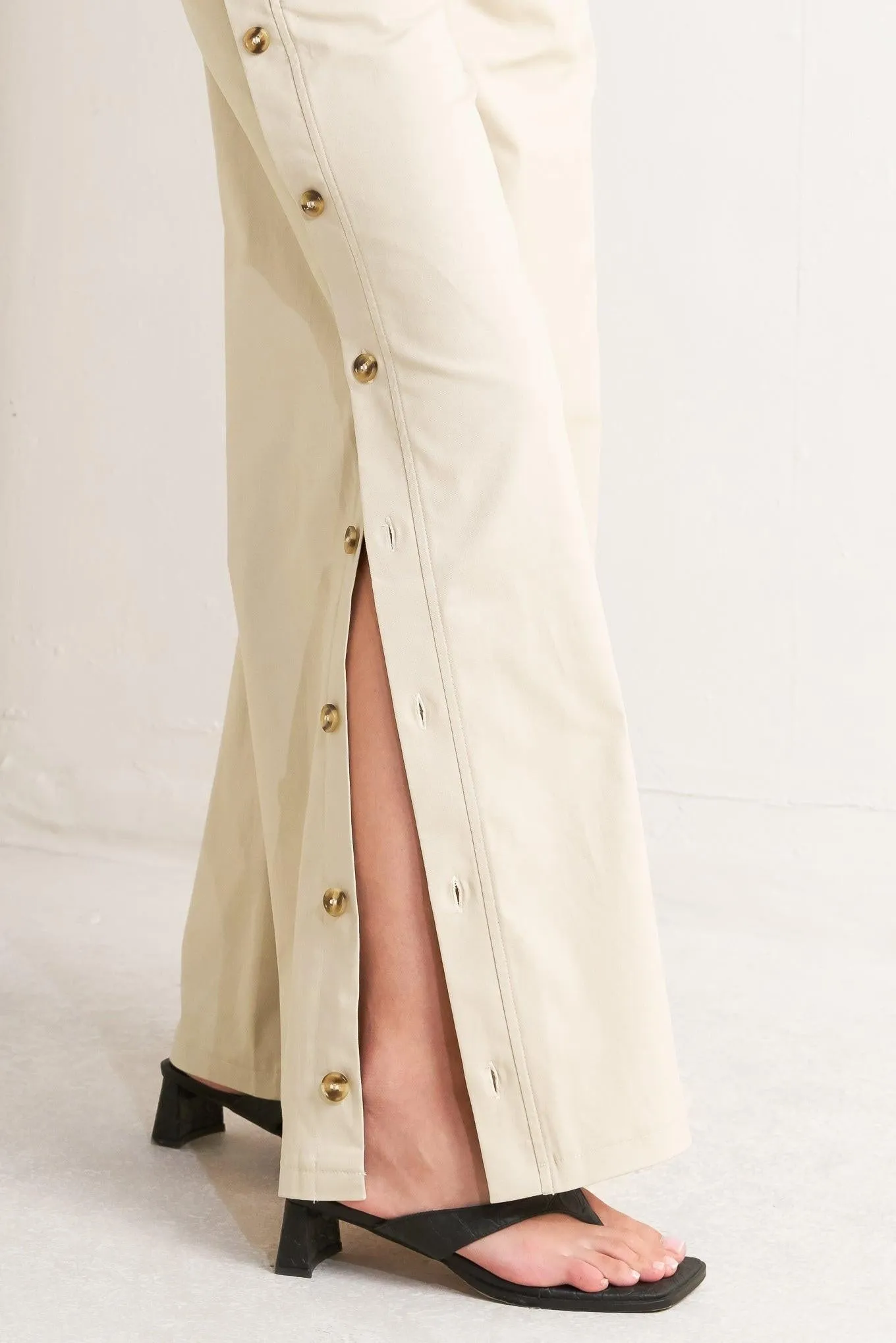Contemporary Edge Woven Pants sold by Zulily product image thumbnail 4